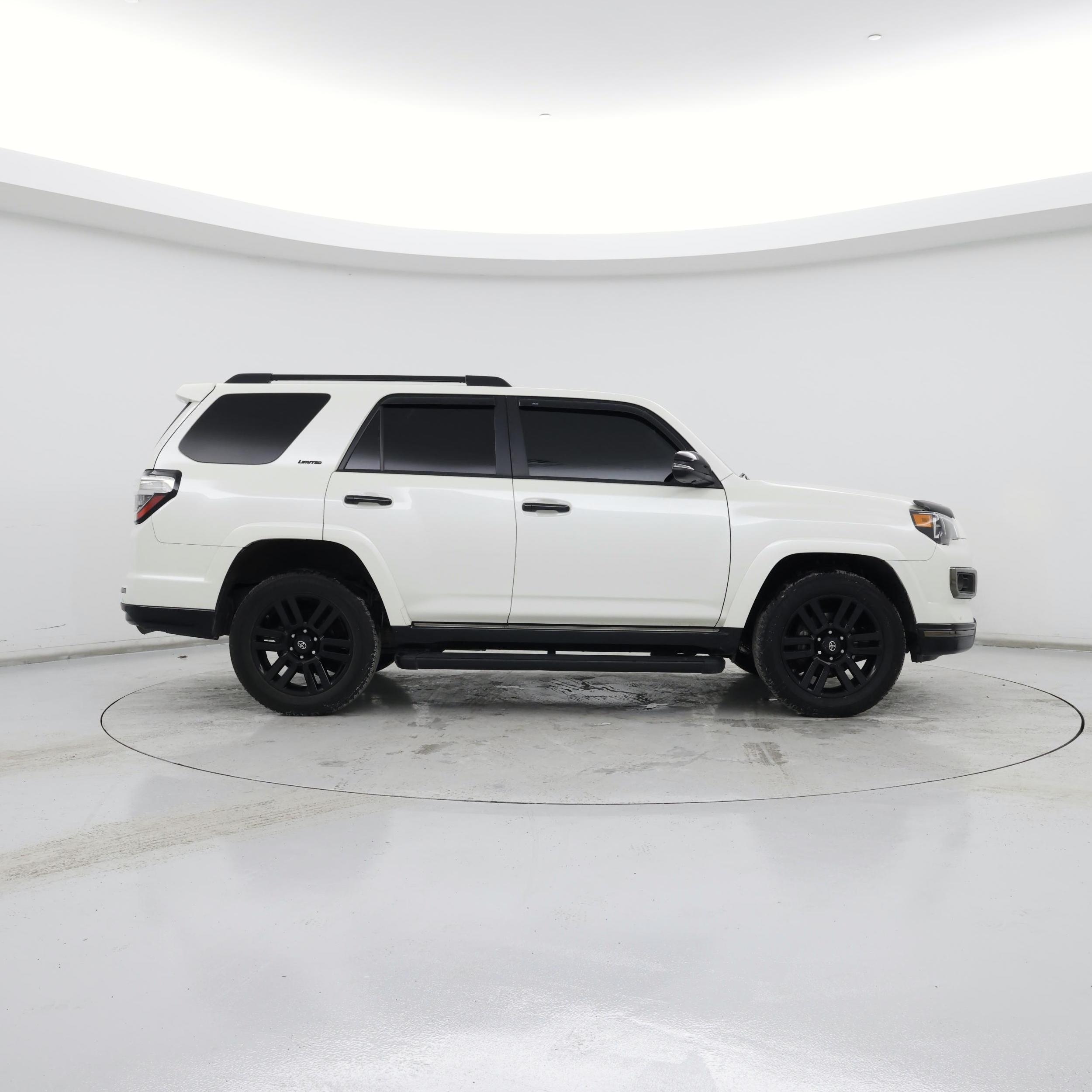 Thumbnail: 2021 Toyota 4Runner - 7