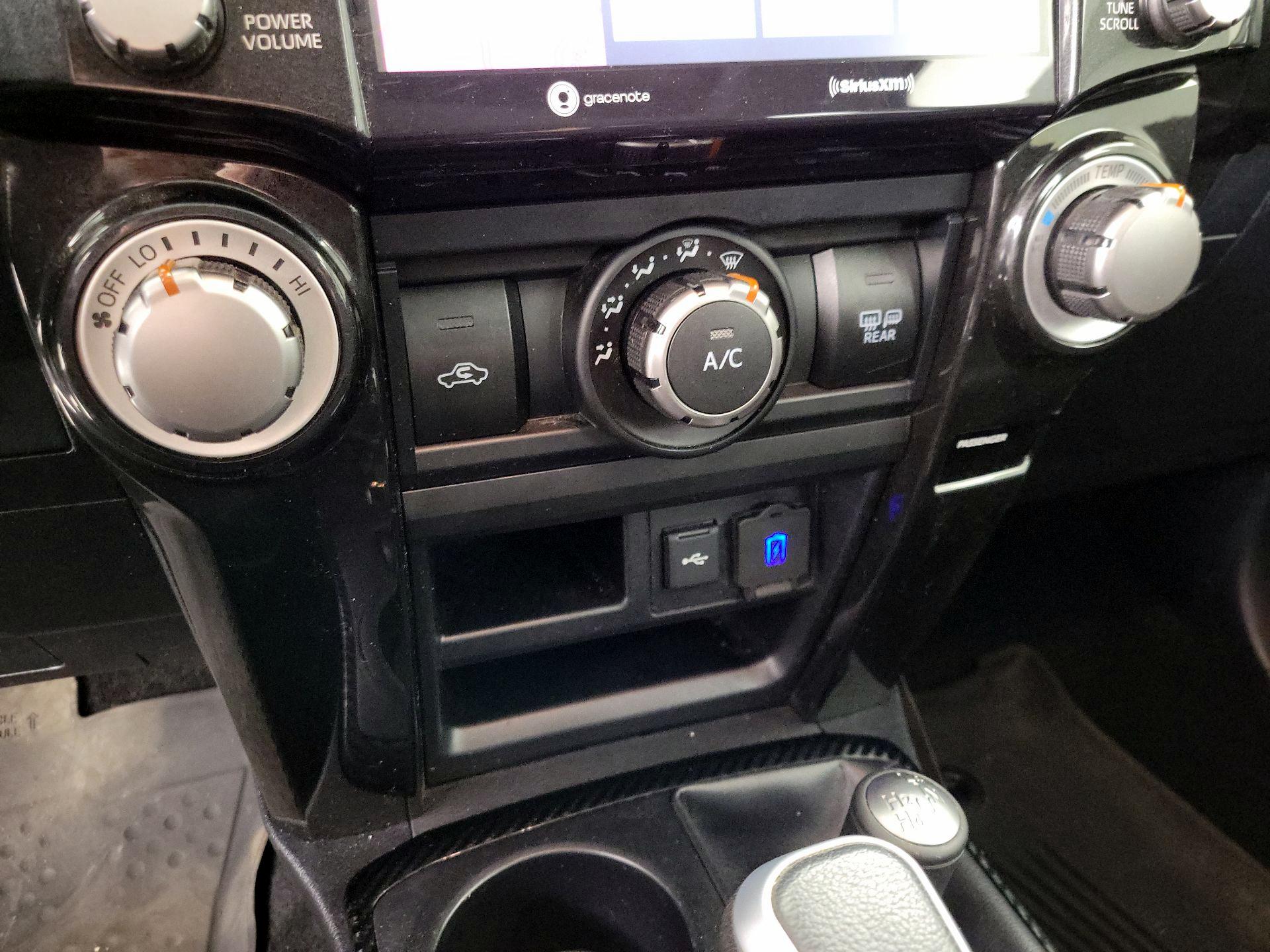 Thumbnail: 2021 Toyota 4Runner - 17