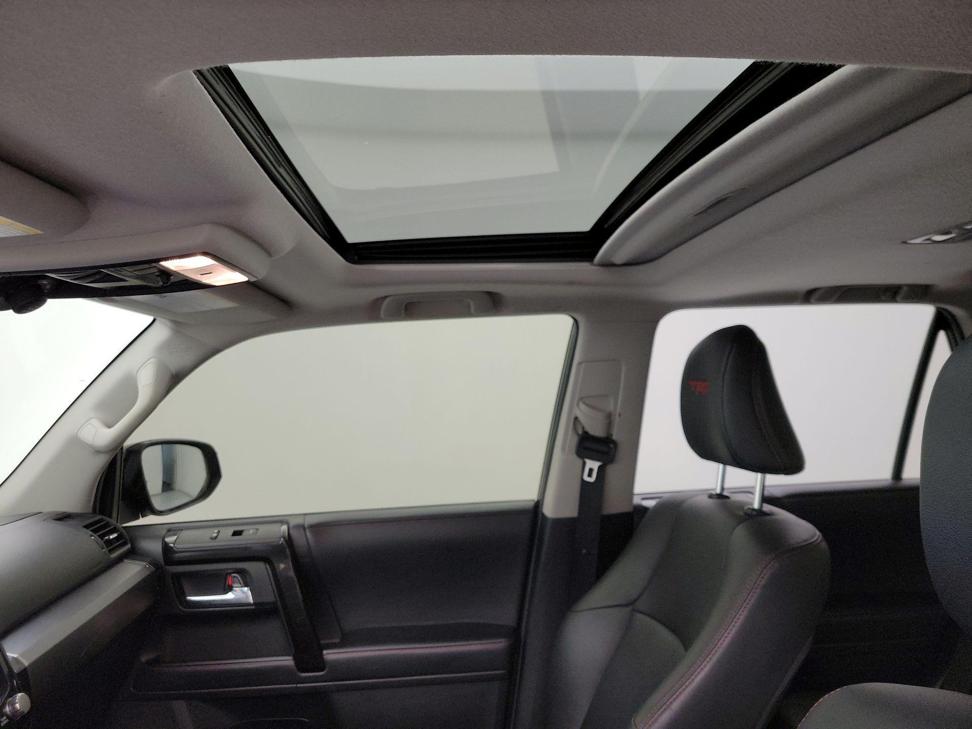 Thumbnail: 2021 Toyota 4Runner - 20