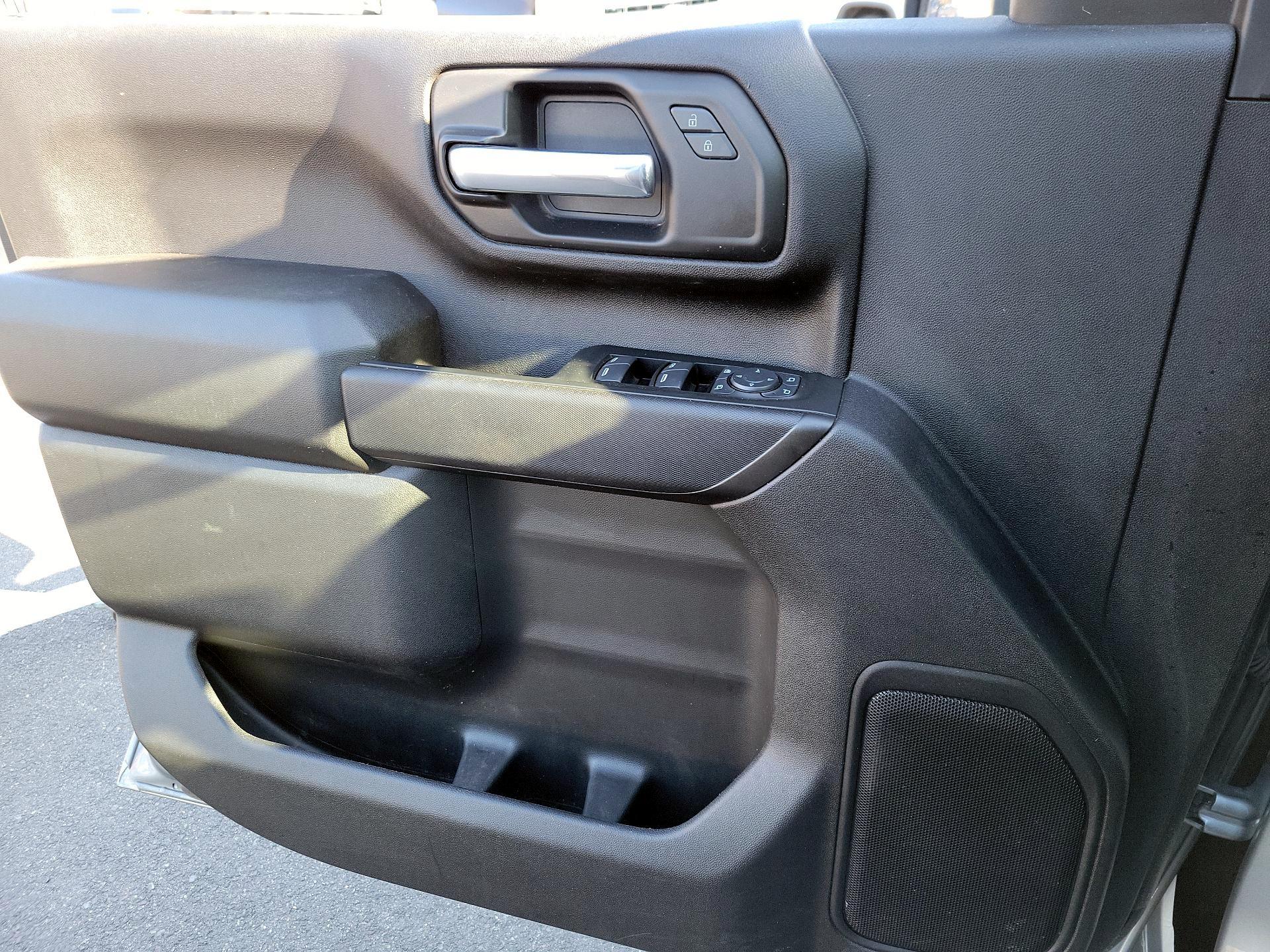 Thumbnail: 2025 GMC Sierra 3500 - 10