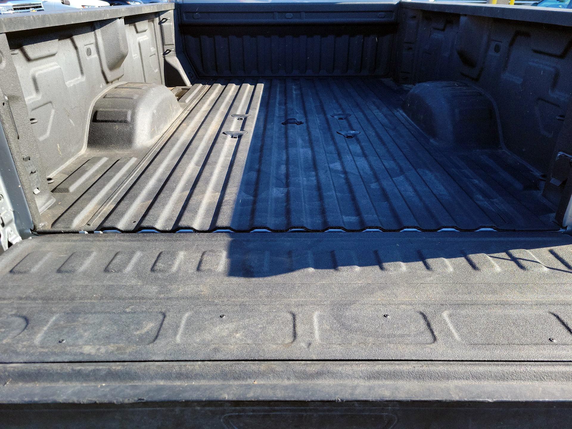 Thumbnail: 2025 GMC Sierra 3500 - 18