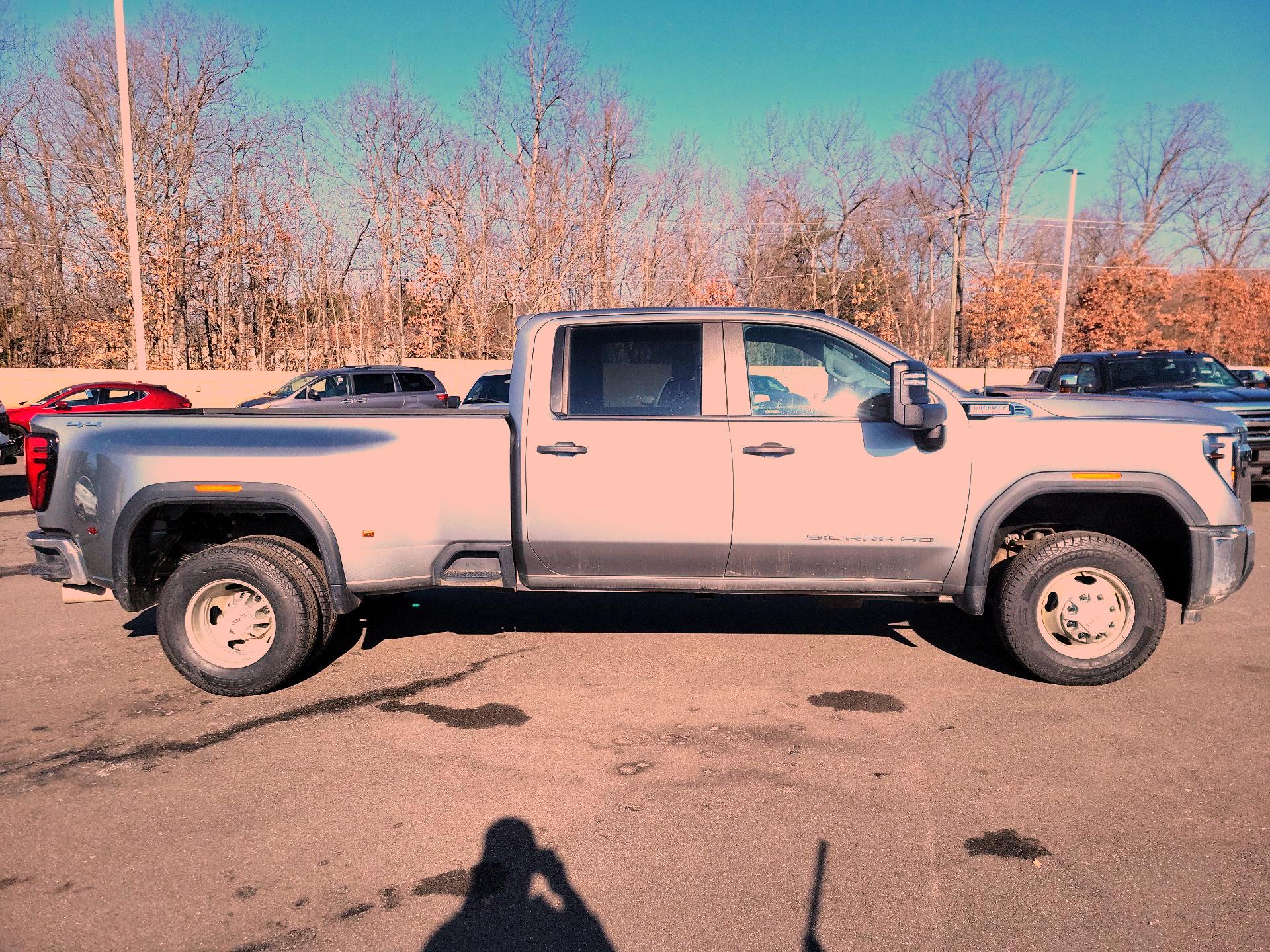 Thumbnail: 2025 GMC Sierra 3500 - 4