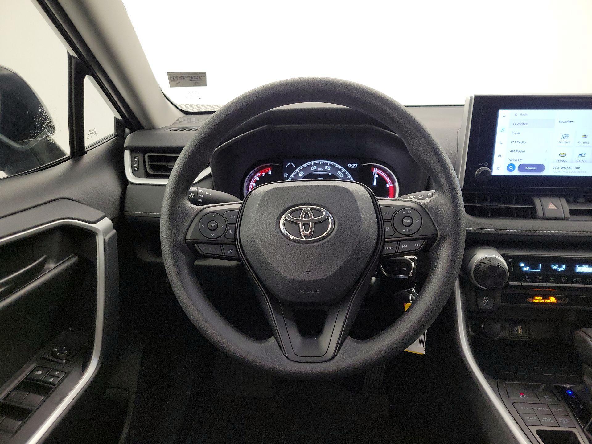 Thumbnail: 2025 Toyota RAV4 - 10