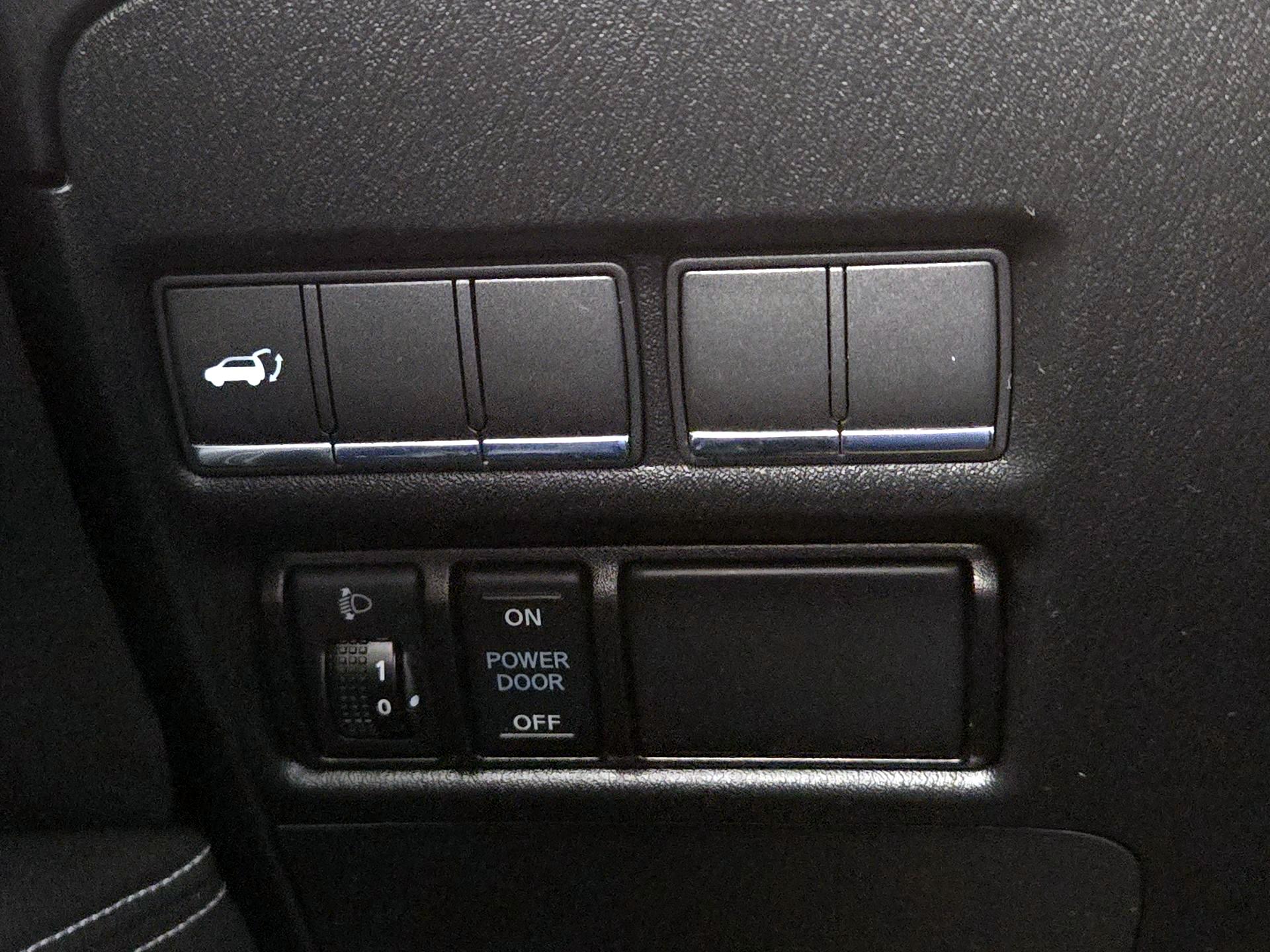 Thumbnail: 2017 INFINITI QX80 - 13