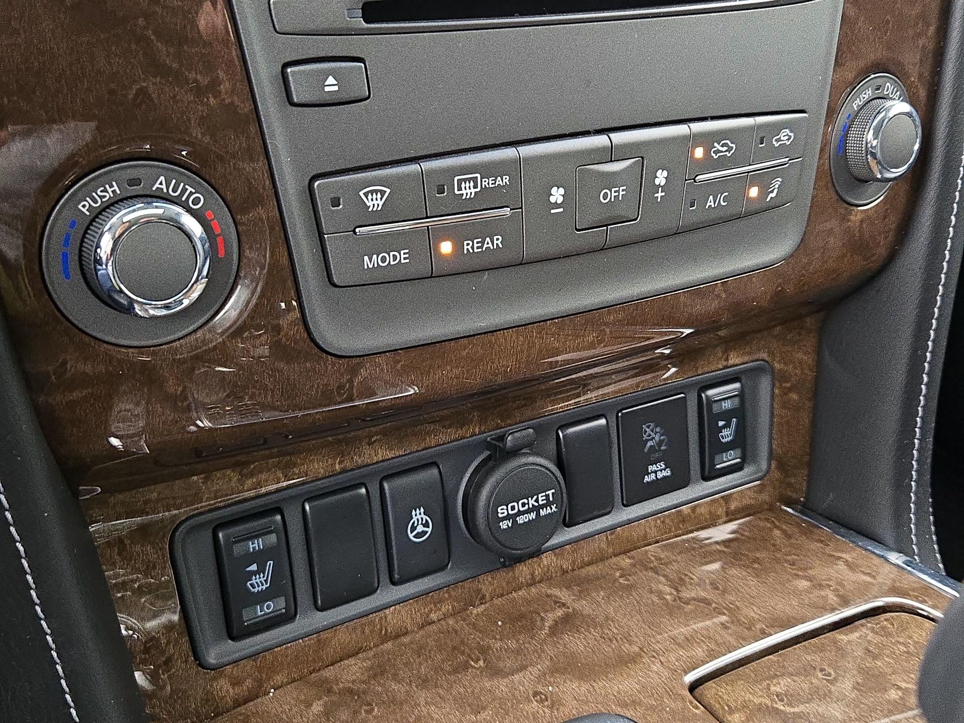 Thumbnail: 2017 INFINITI QX80 - 17