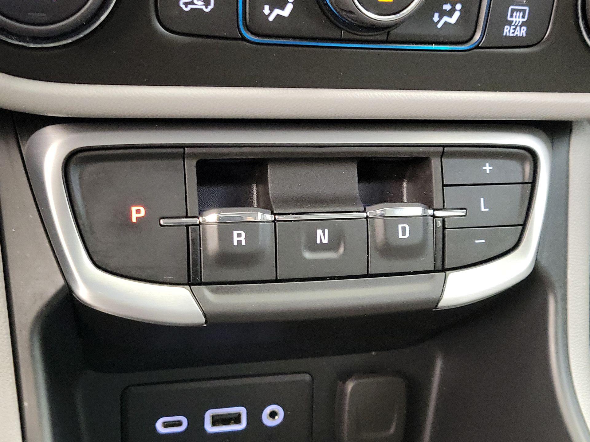 Thumbnail: 2022 GMC Terrain - 17