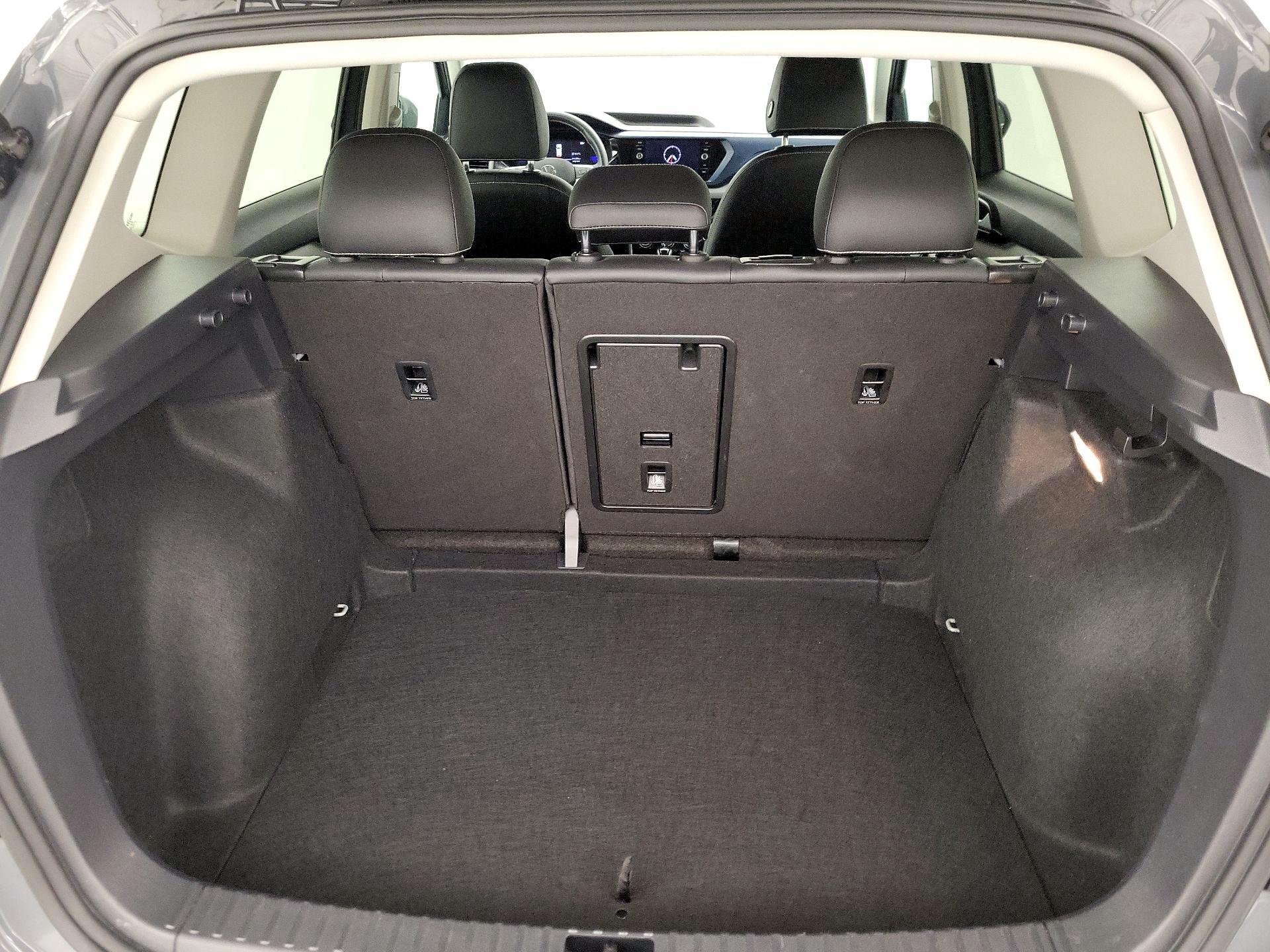 Thumbnail: 2023 Volkswagen Taos - 20