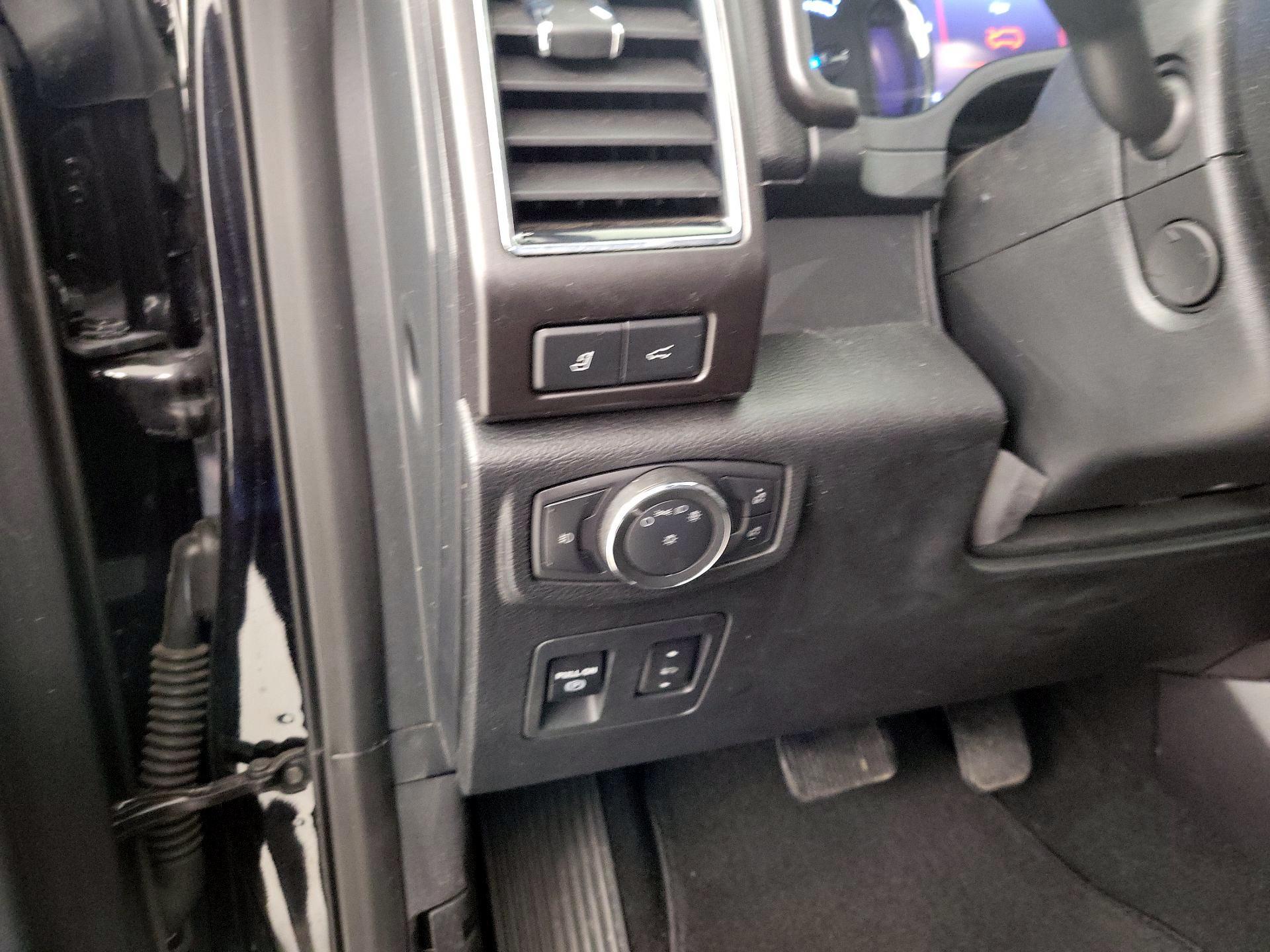 Thumbnail: 2019 Ford Expedition - 13