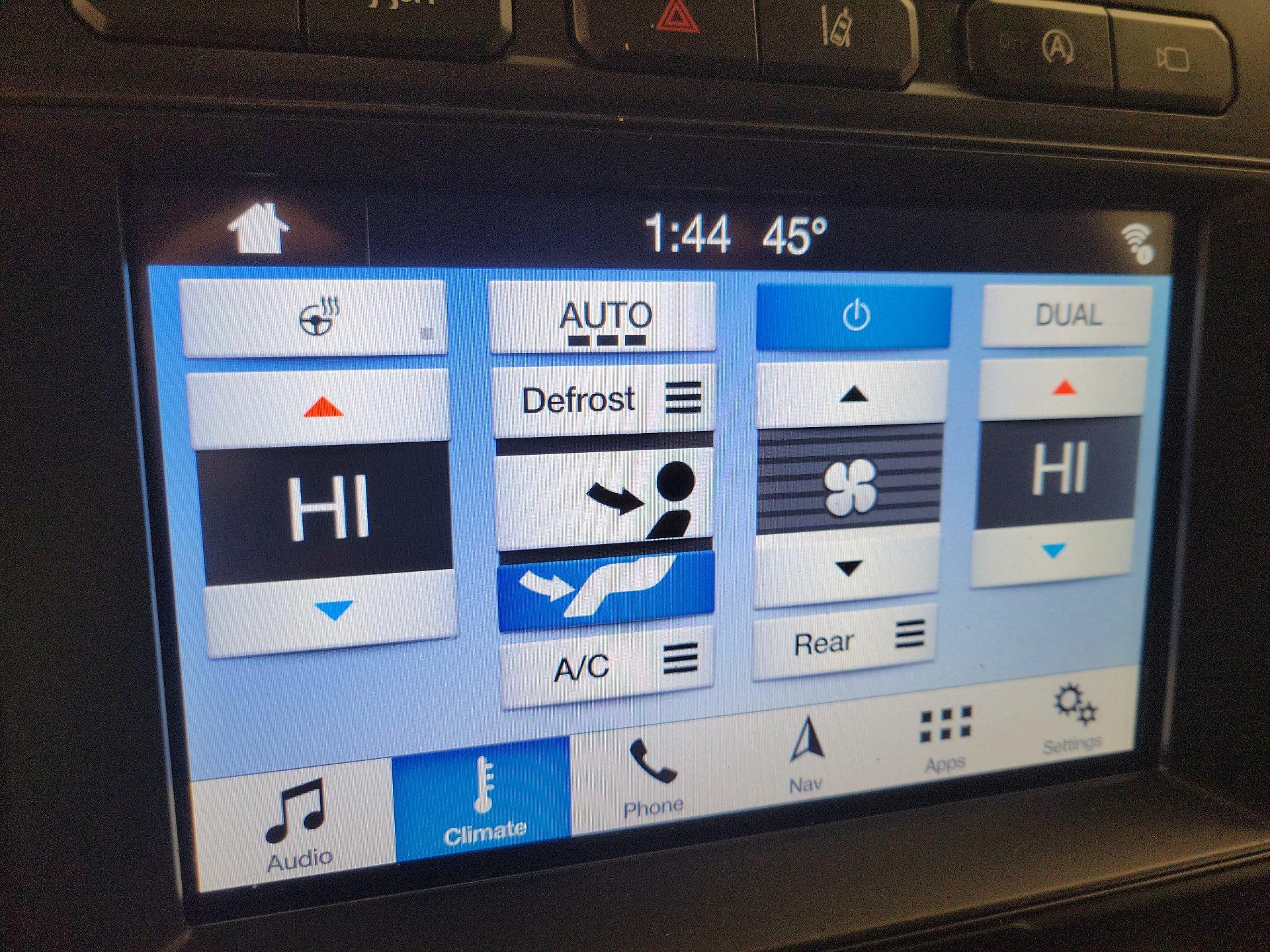 Thumbnail: 2019 Ford Expedition - 17