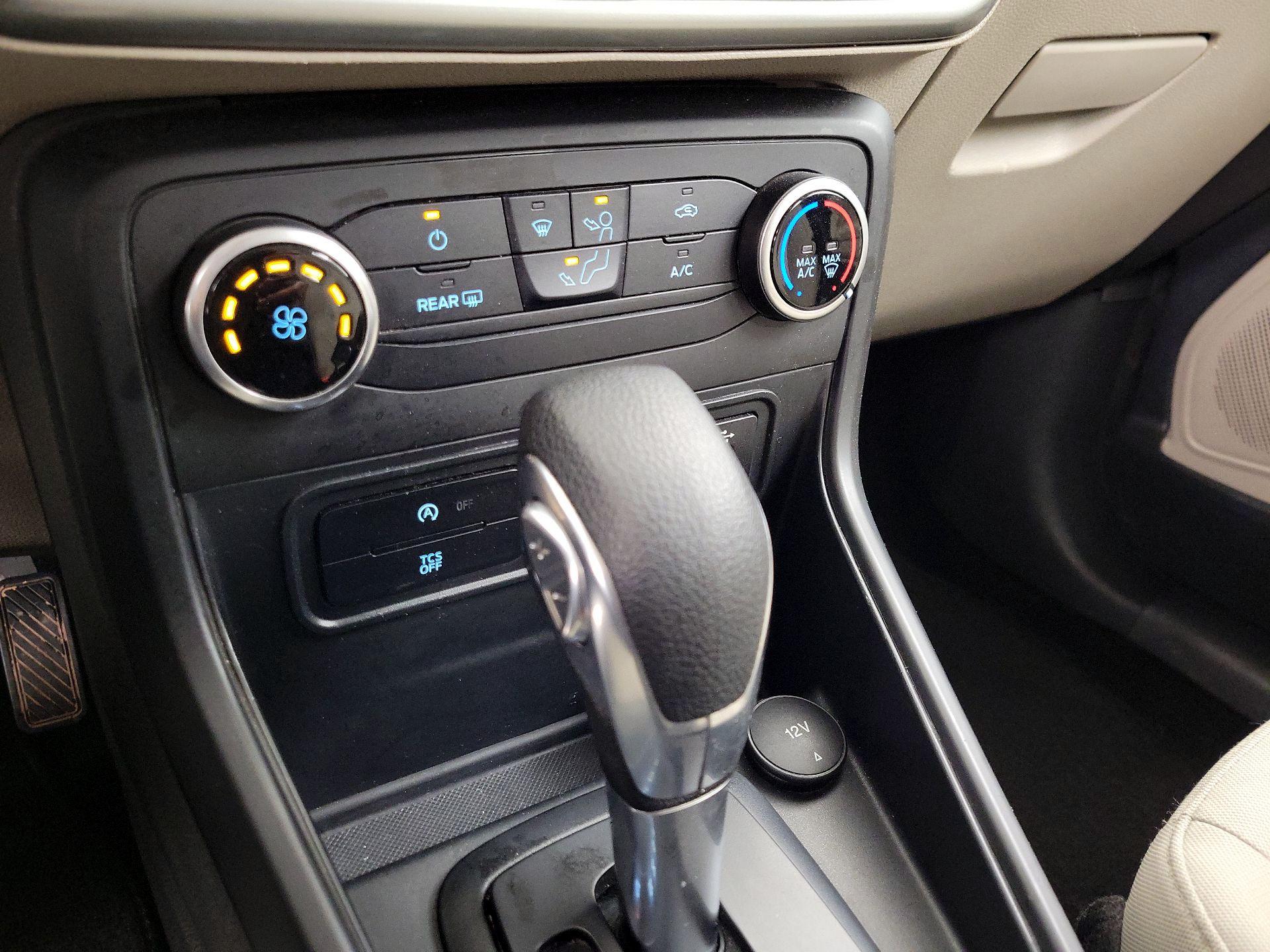 Thumbnail: 2019 Ford EcoSport - 16