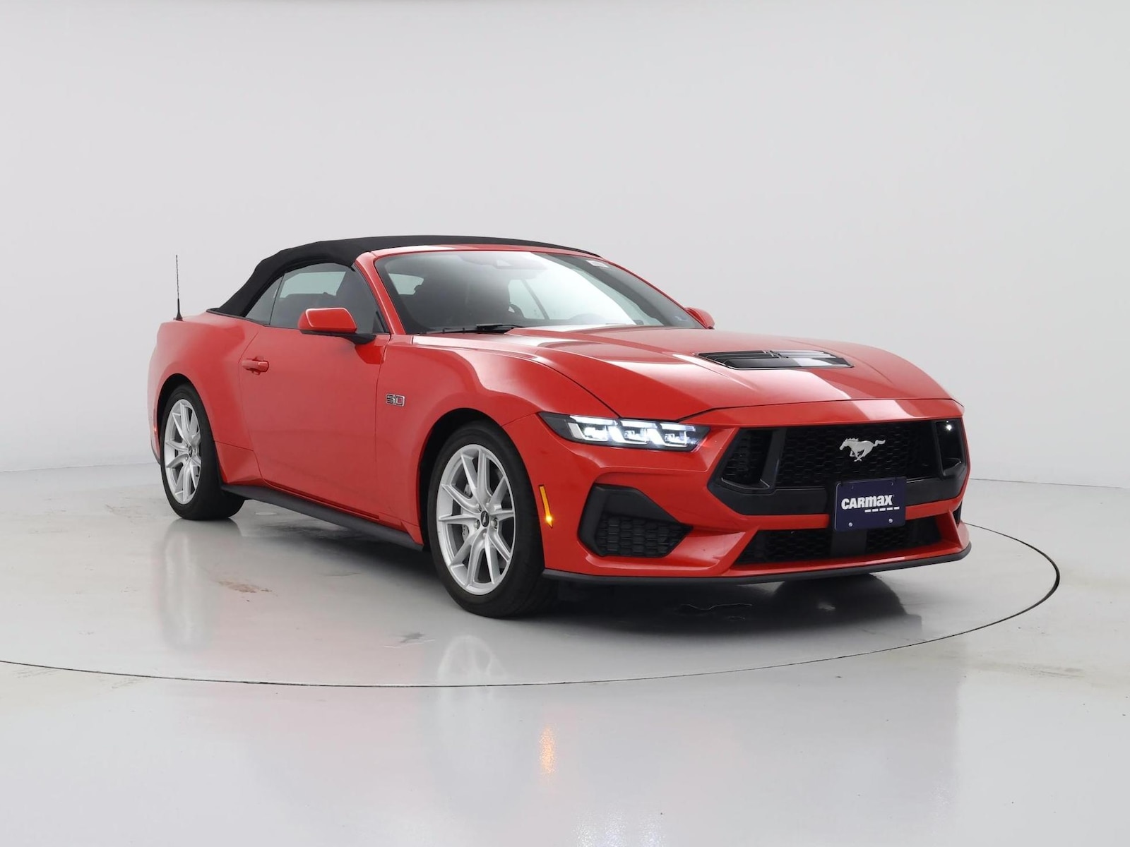 2024 Ford Mustang GT Premium - Photo 2