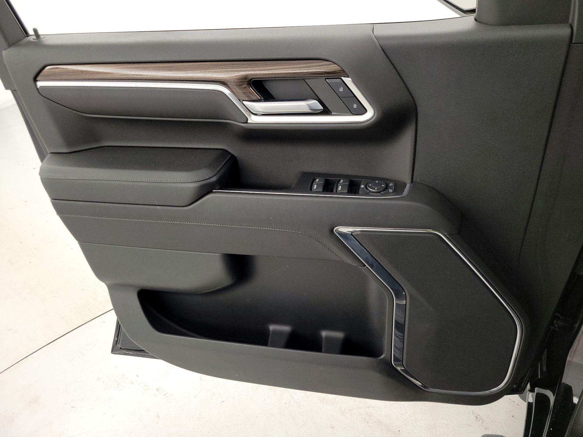 Thumbnail: 2023 Chevrolet Silverado 1500 - 12