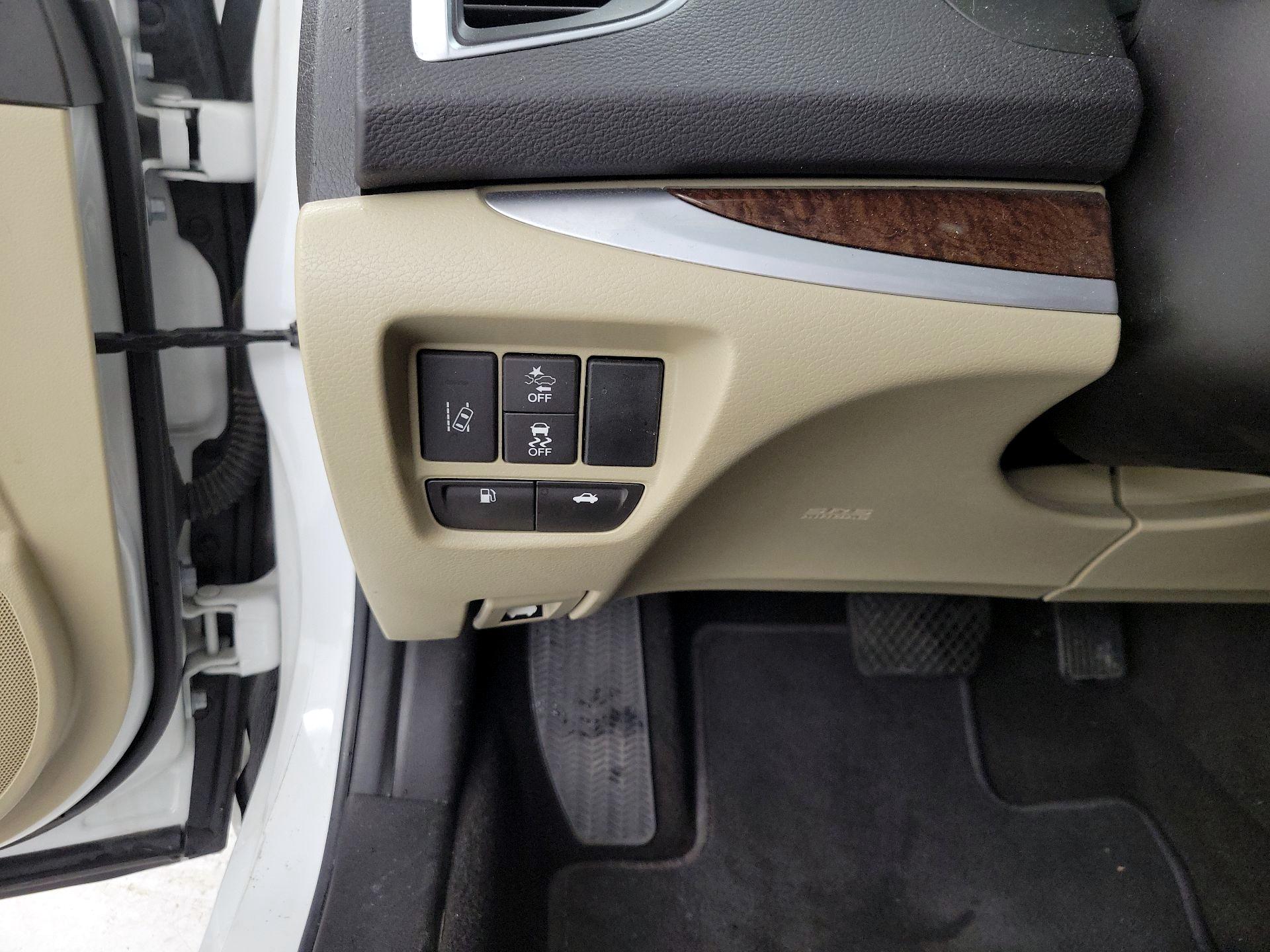 Thumbnail: 2020 Acura TLX - 13