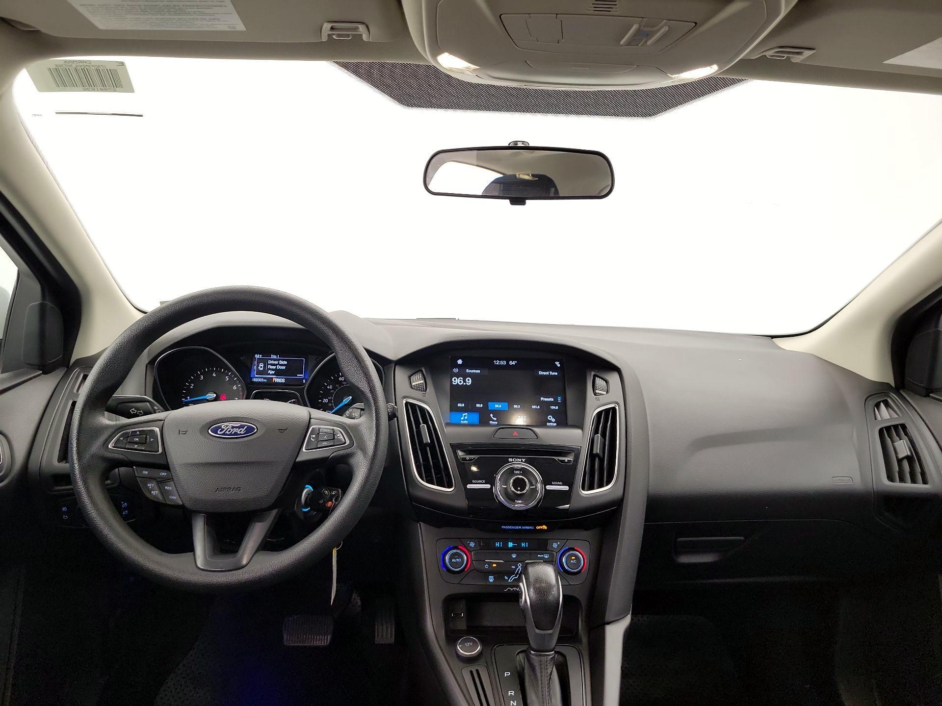 Thumbnail: 2017 Ford Focus - 9