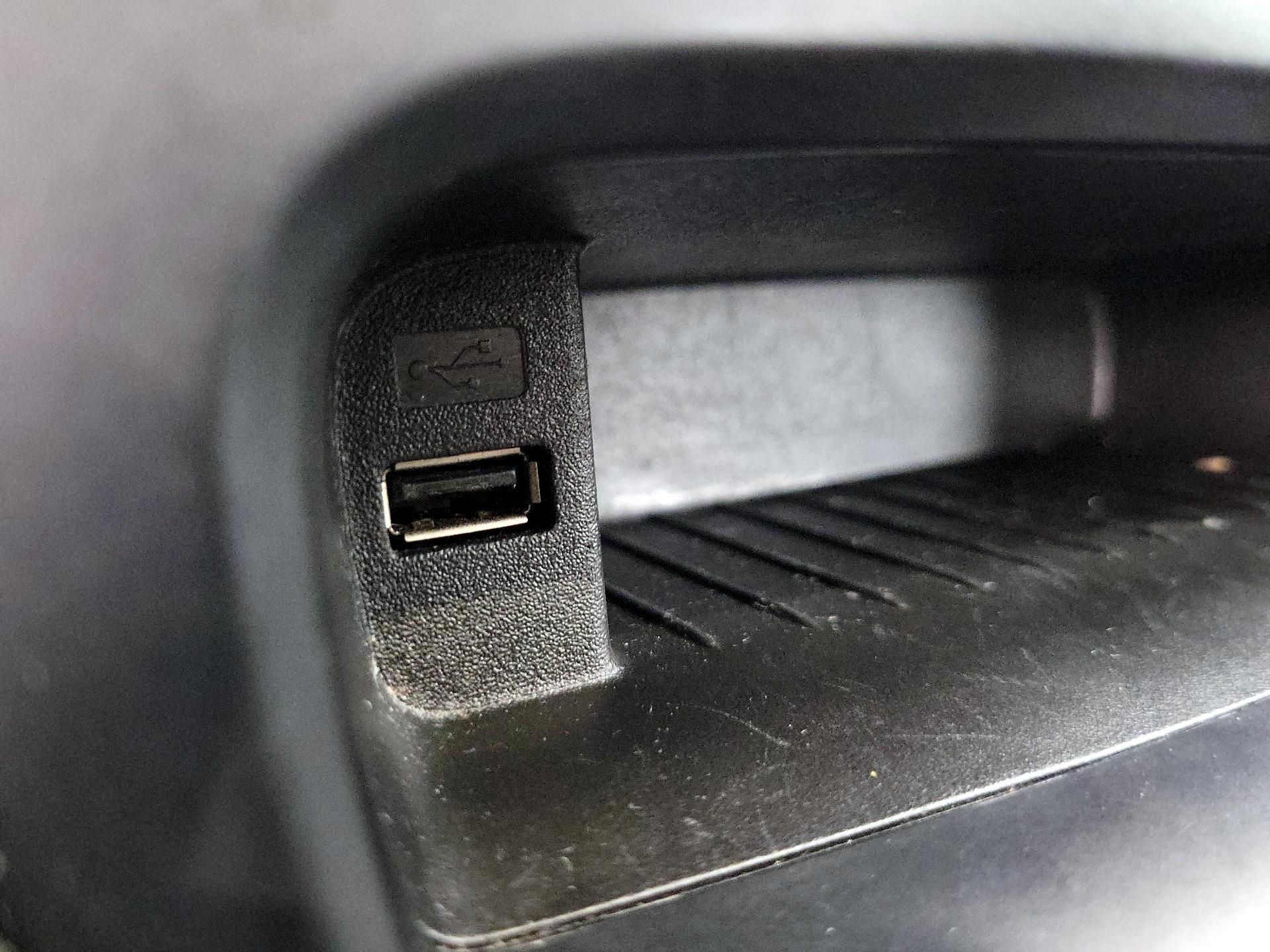 Thumbnail: 2017 Ford Focus - 18