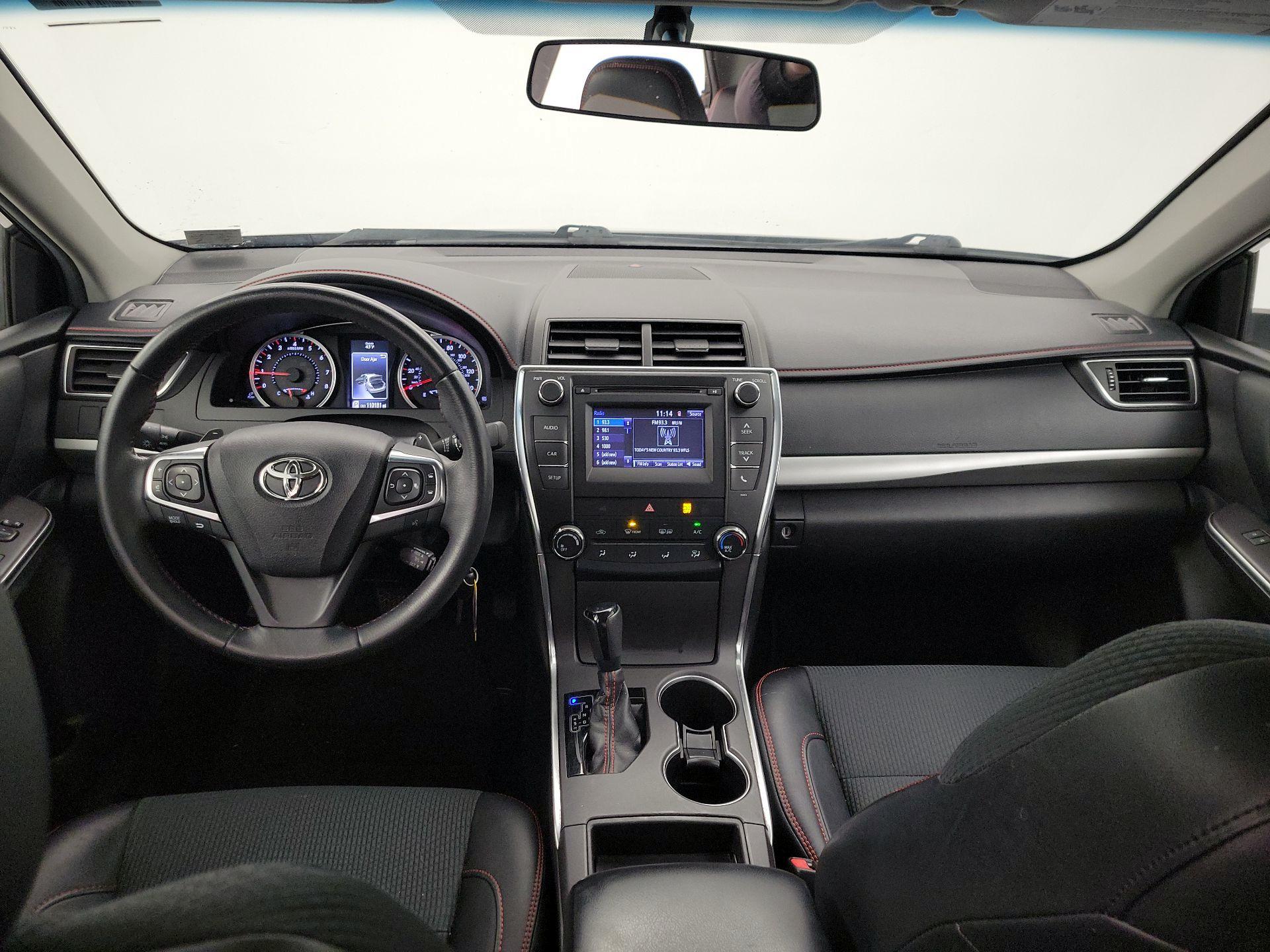 Thumbnail: 2017 Toyota Camry - 9