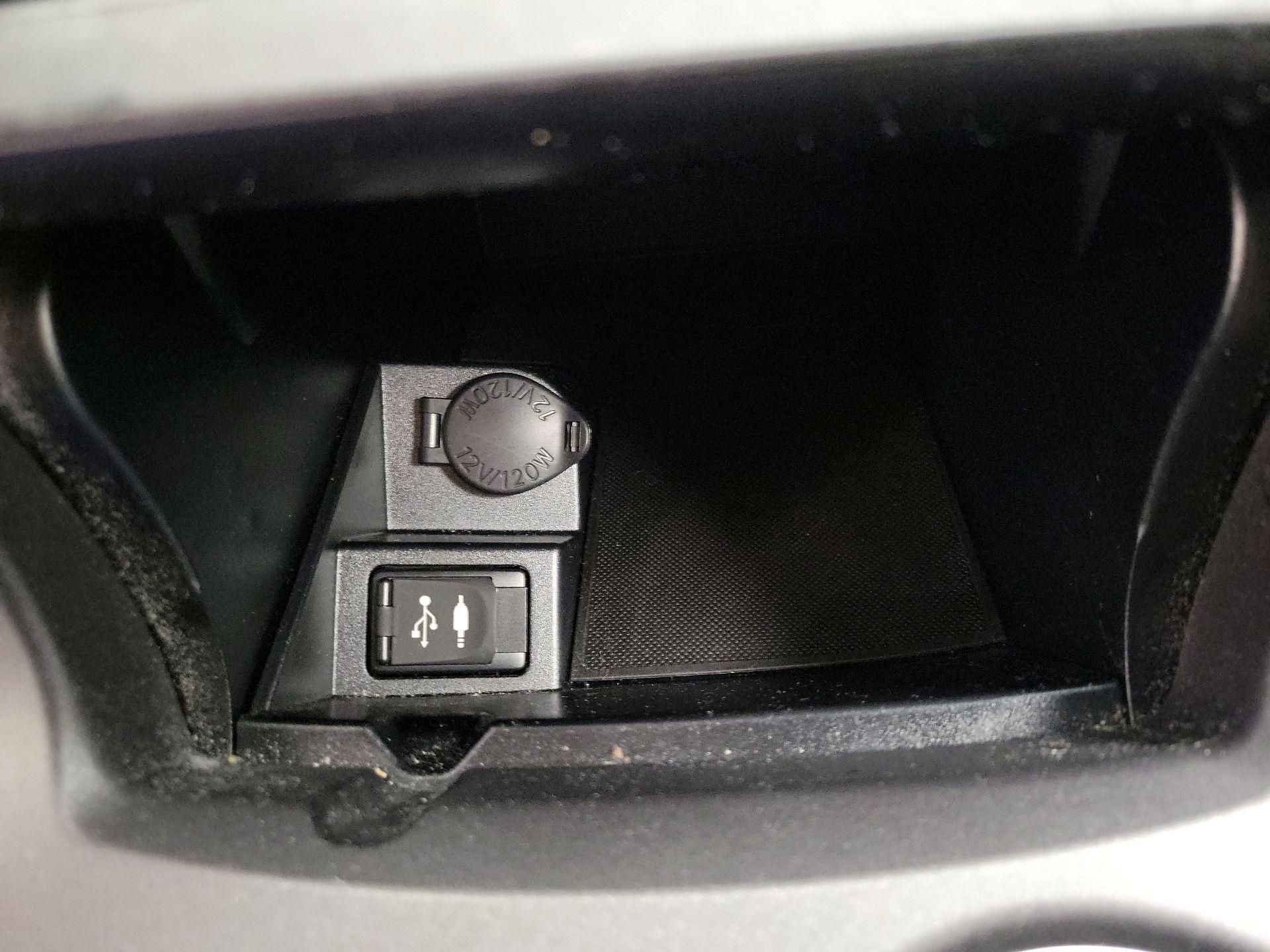 Thumbnail: 2017 Toyota Camry - 18