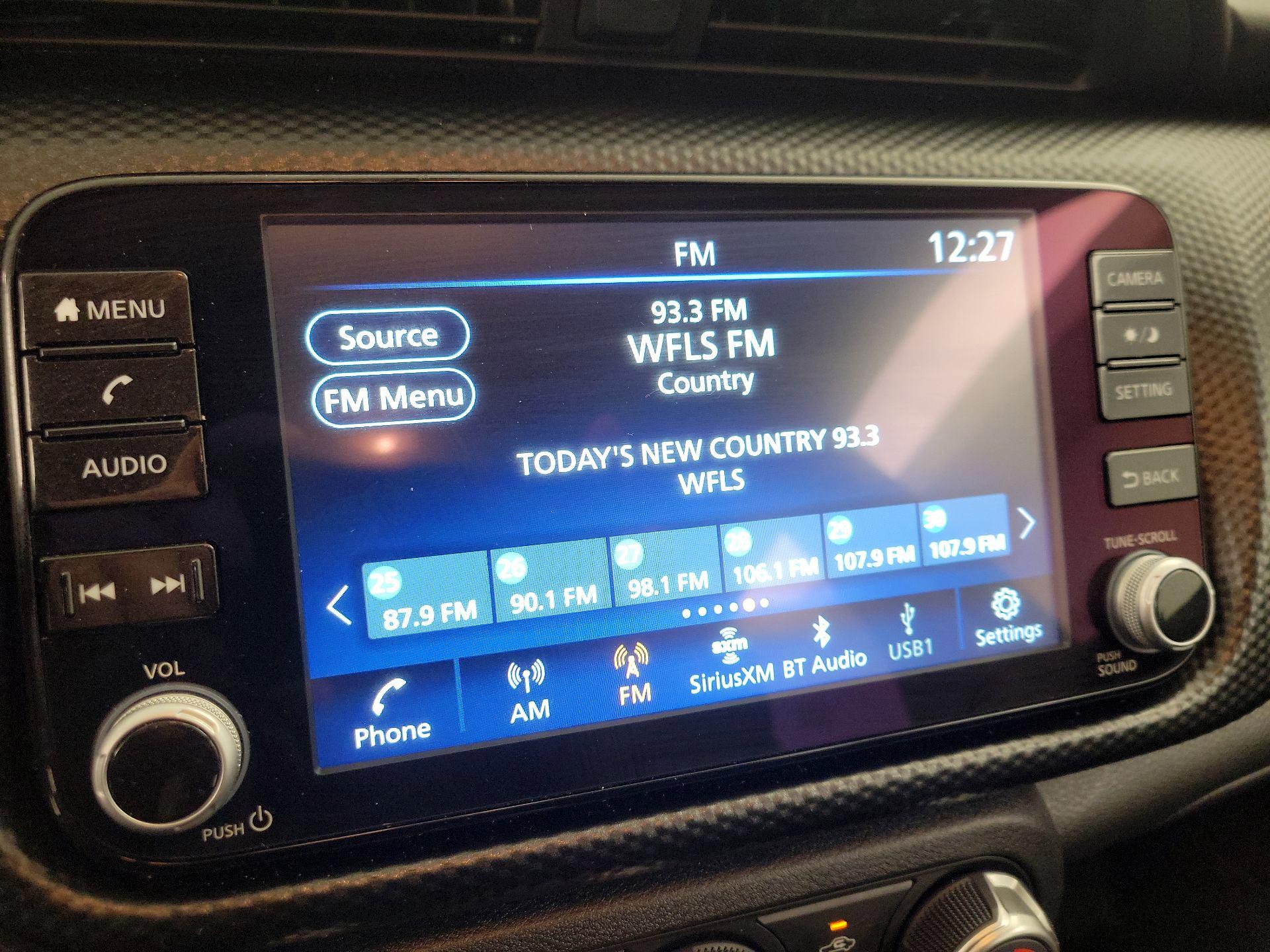 Thumbnail: 2023 Nissan Kicks - 15