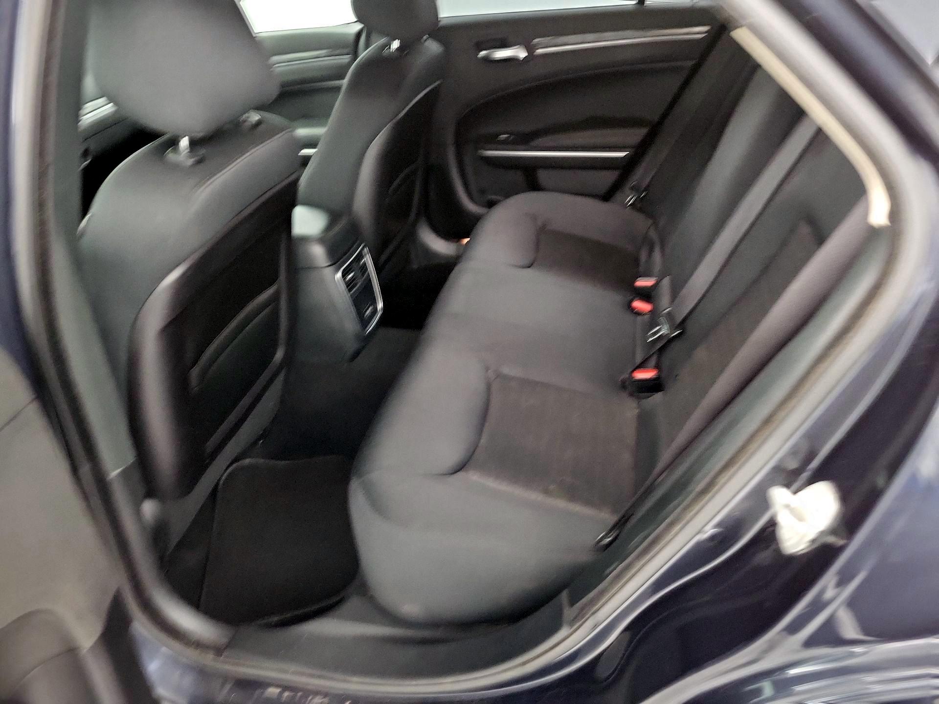 Thumbnail: 2019 Chrysler 300 - 19