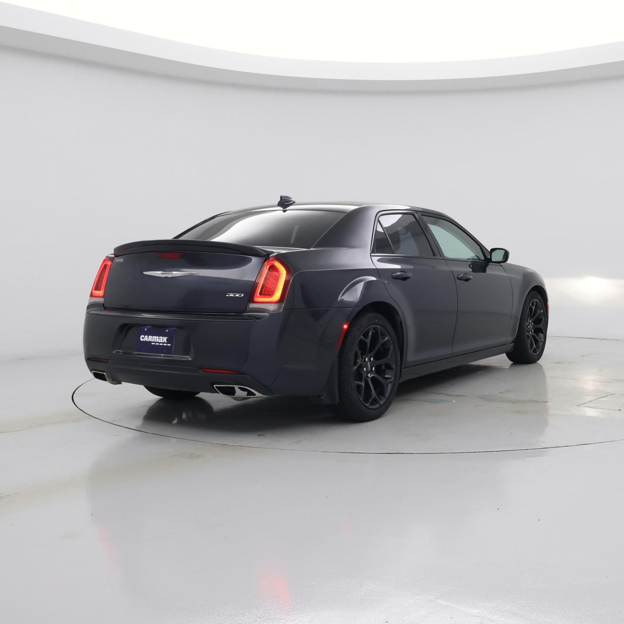 Thumbnail: 2019 Chrysler 300 - 8