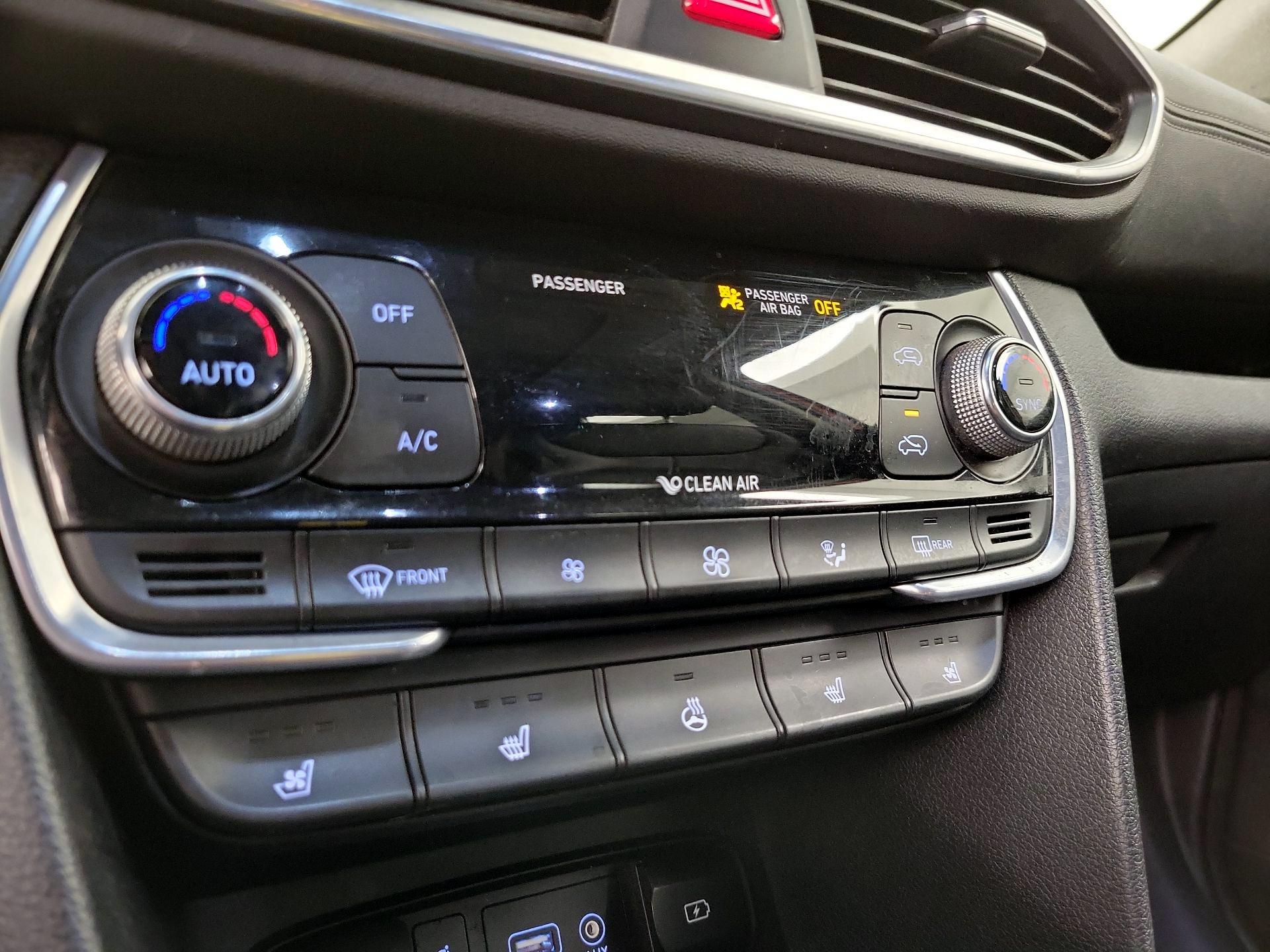 Thumbnail: 2019 Hyundai Santa Fe - 17