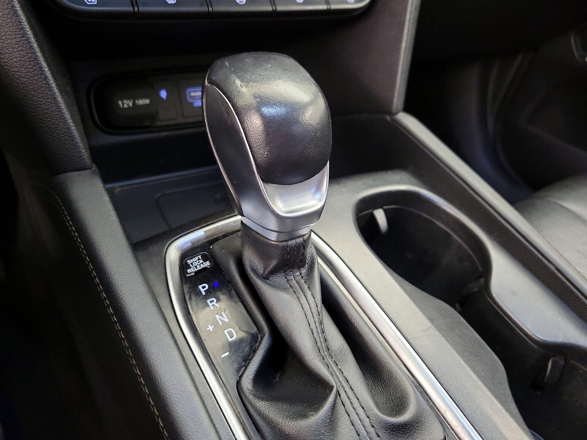 Thumbnail: 2019 Hyundai Santa Fe - 18