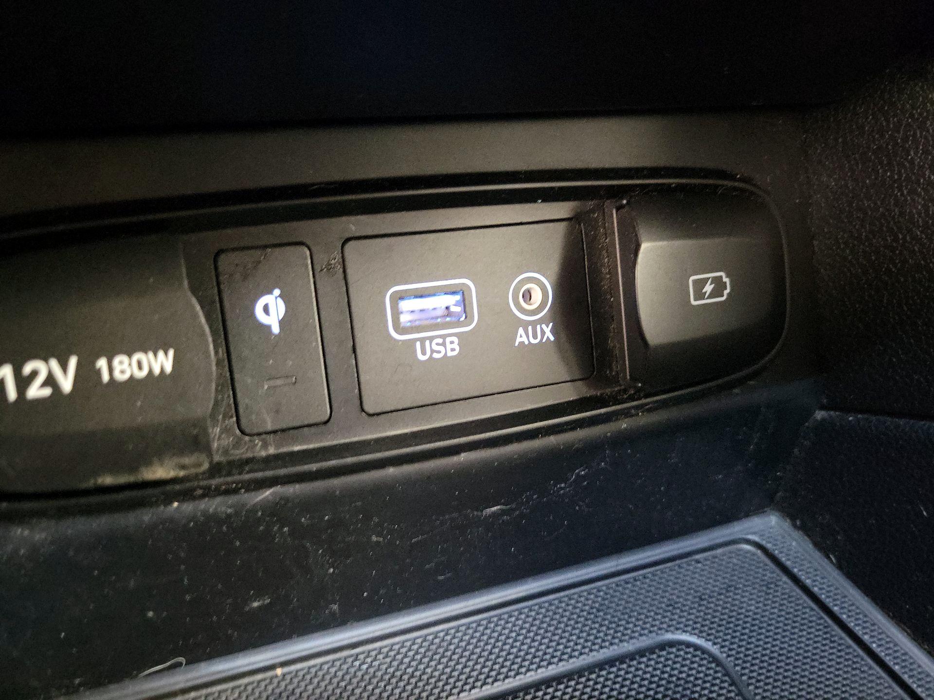 Thumbnail: 2019 Hyundai Santa Fe - 19