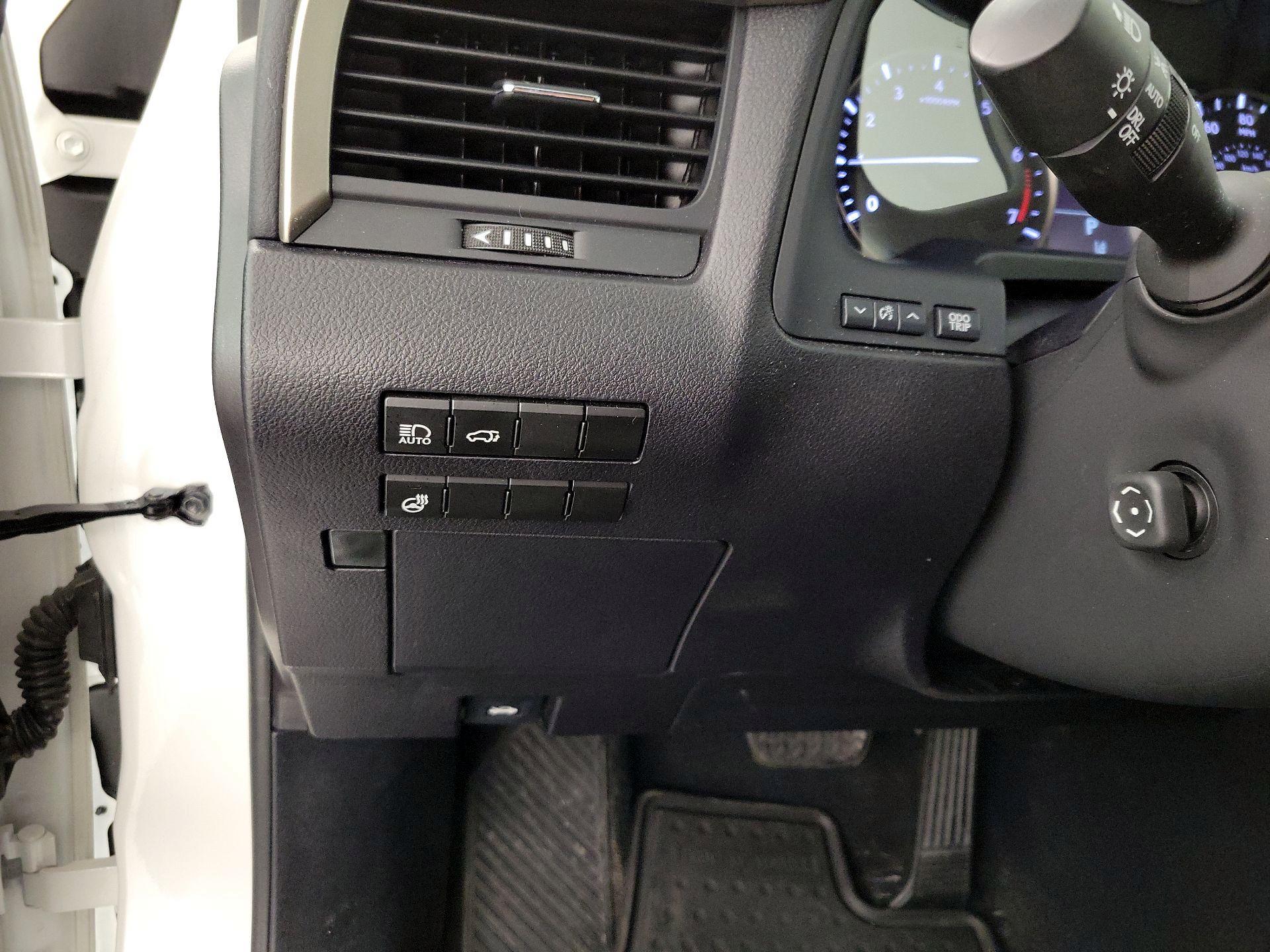 Thumbnail: 2018 Lexus RX - 13