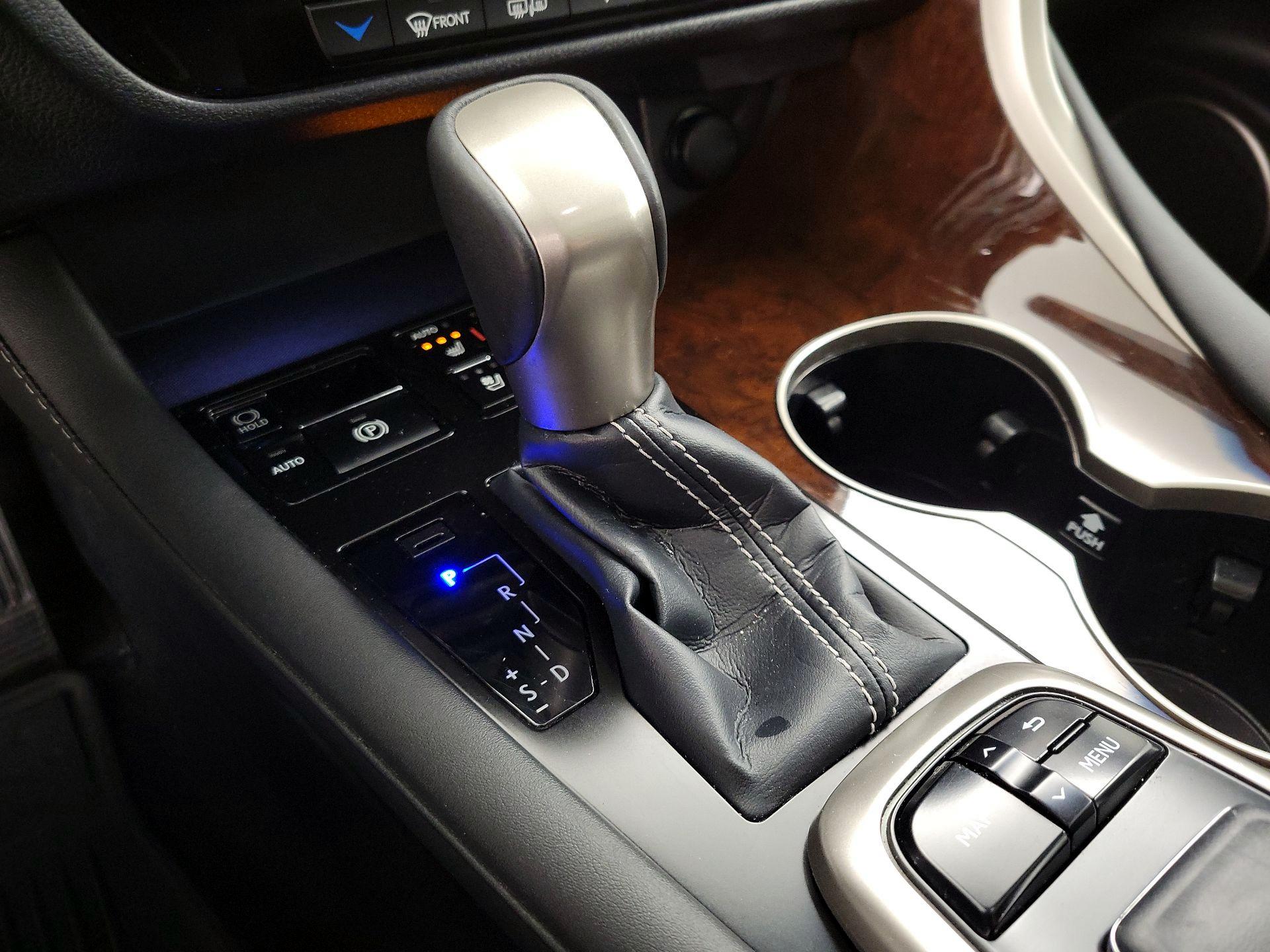 Thumbnail: 2018 Lexus RX - 17