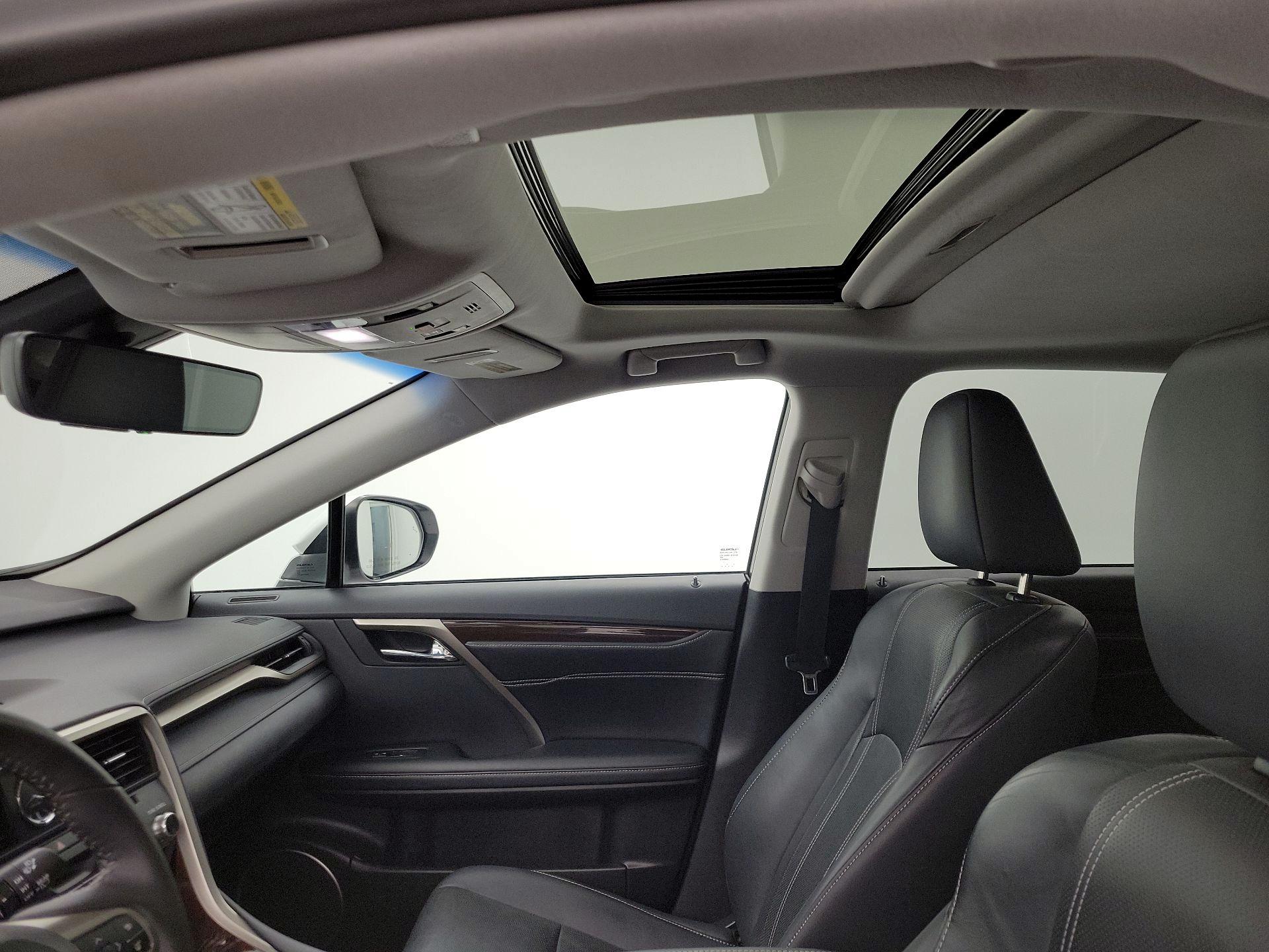 Thumbnail: 2018 Lexus RX - 19