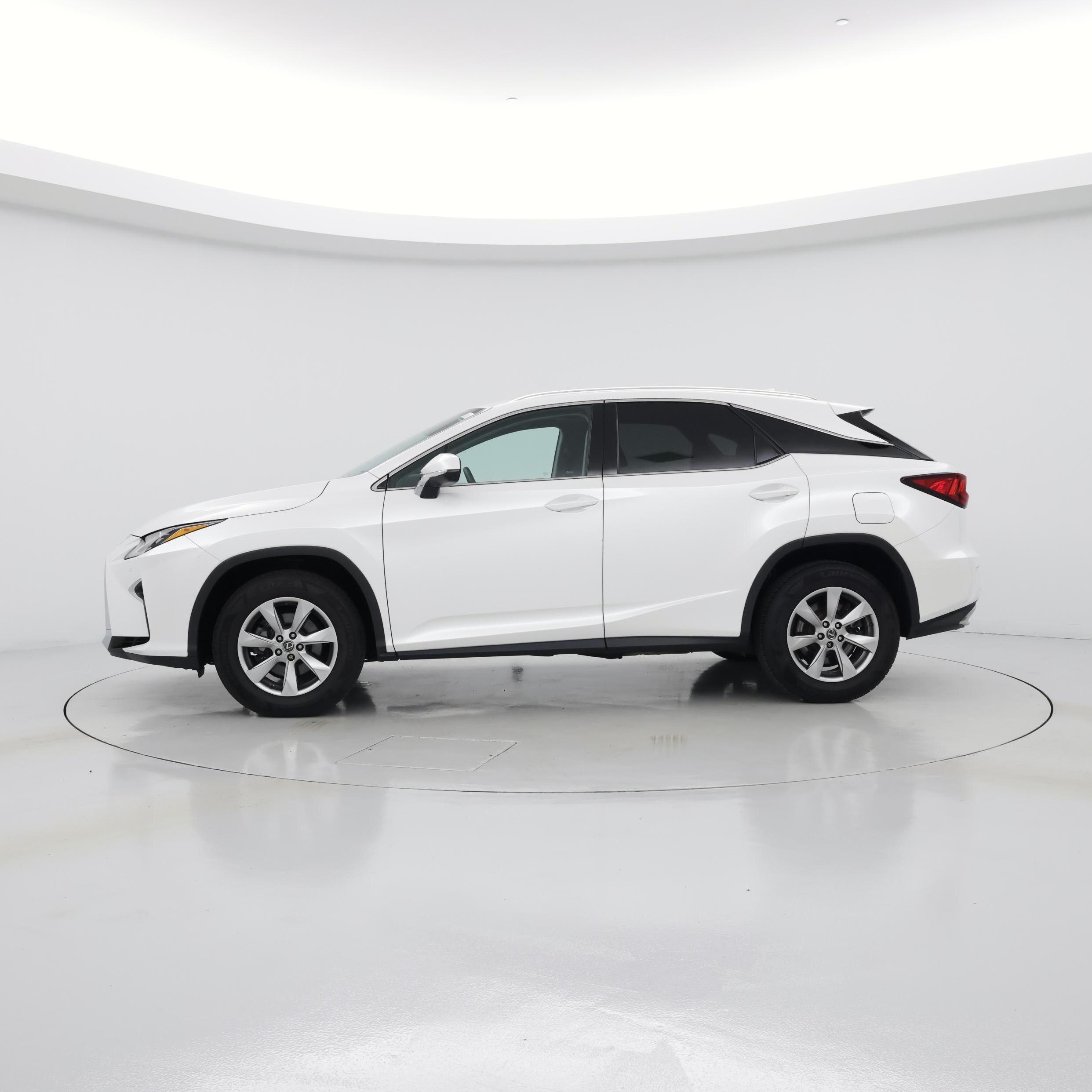 Thumbnail: 2018 Lexus RX - 3