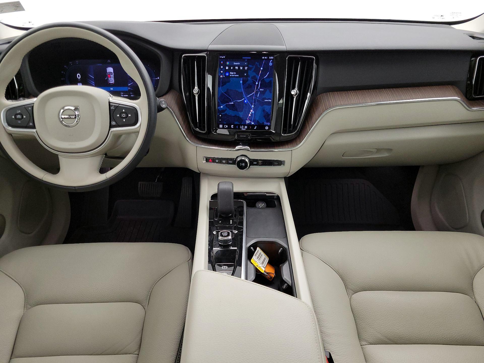 Thumbnail: 2022 Volvo XC60 - 9