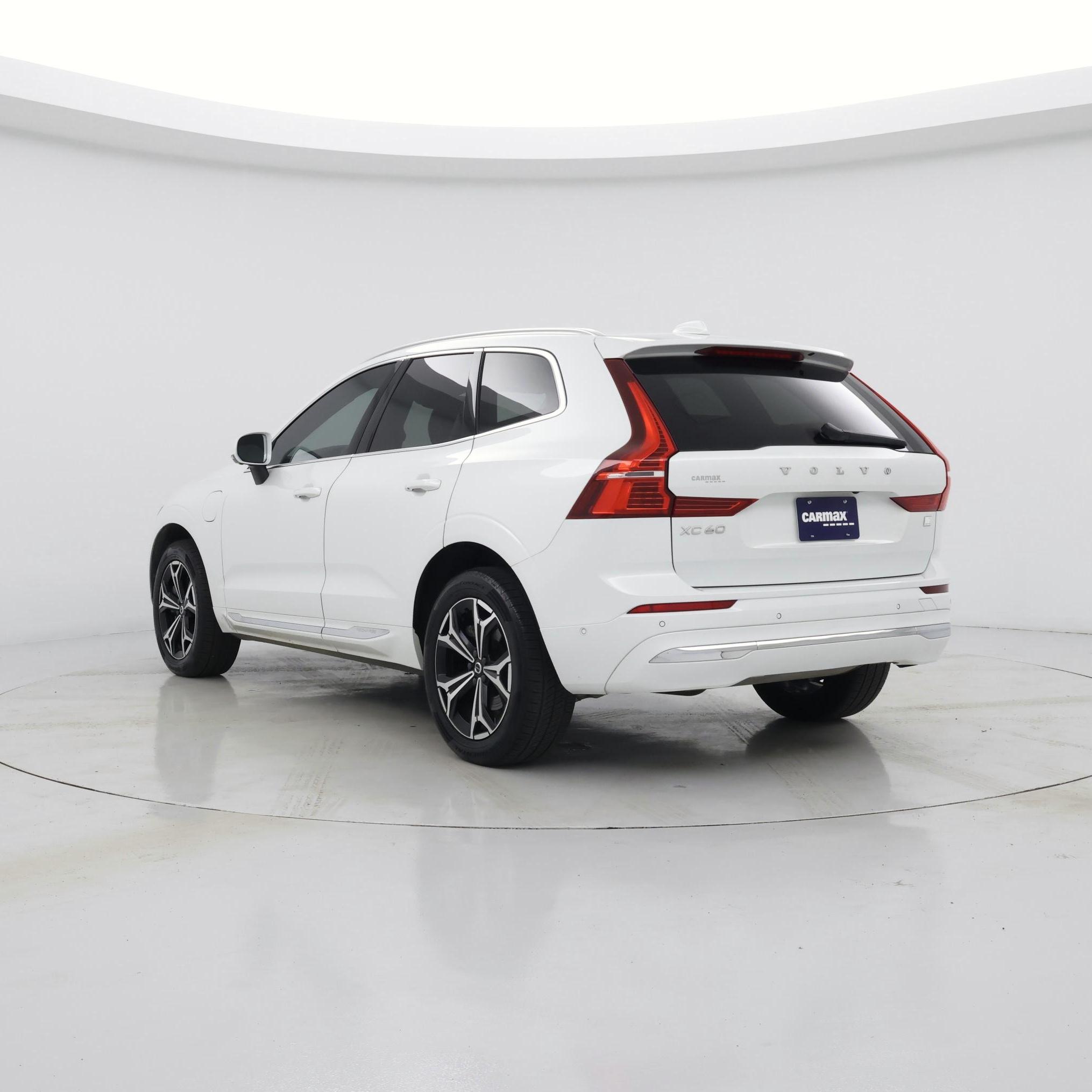 Thumbnail: 2022 Volvo XC60 - 2