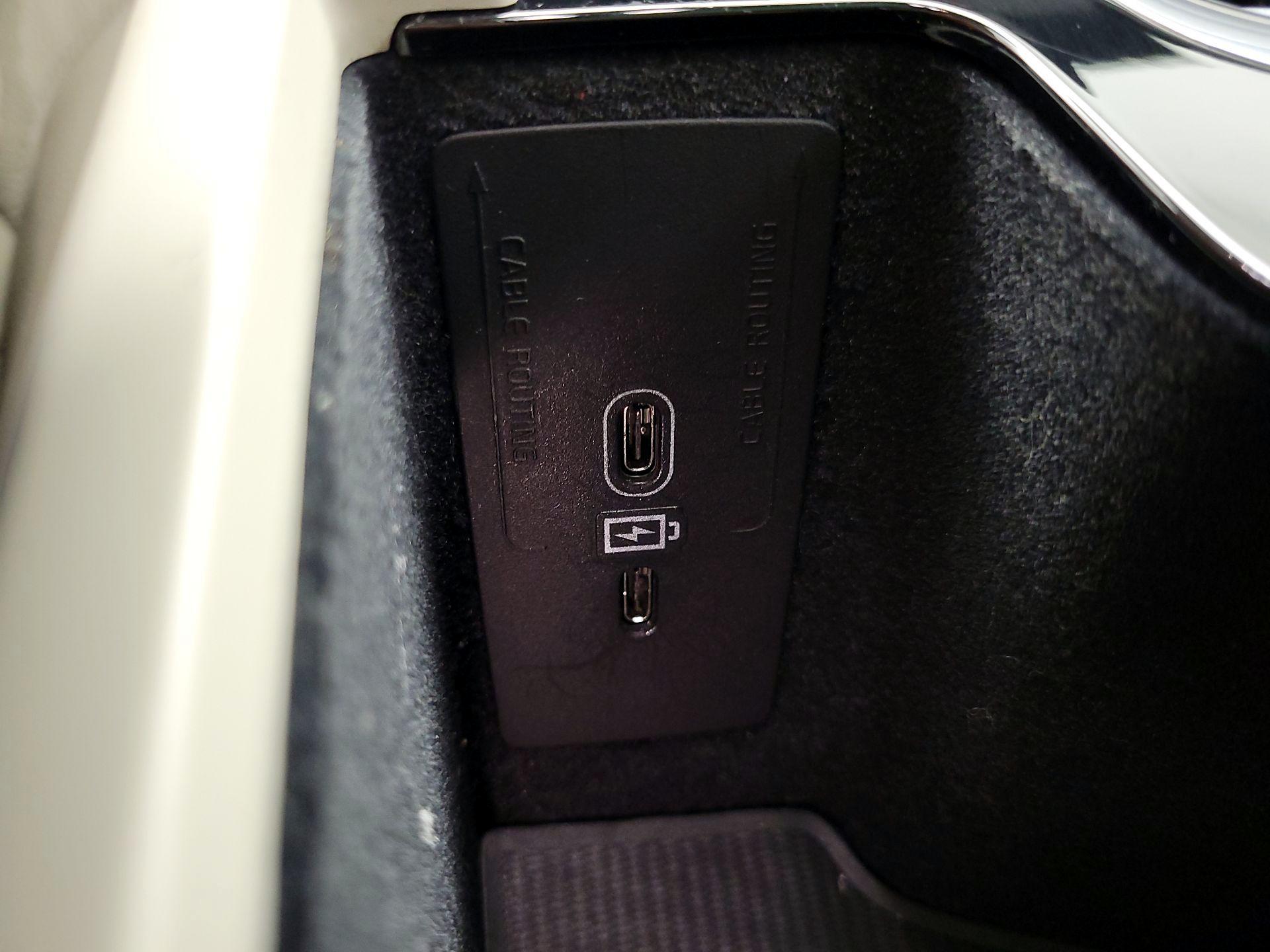 Thumbnail: 2022 Volvo XC60 - 19