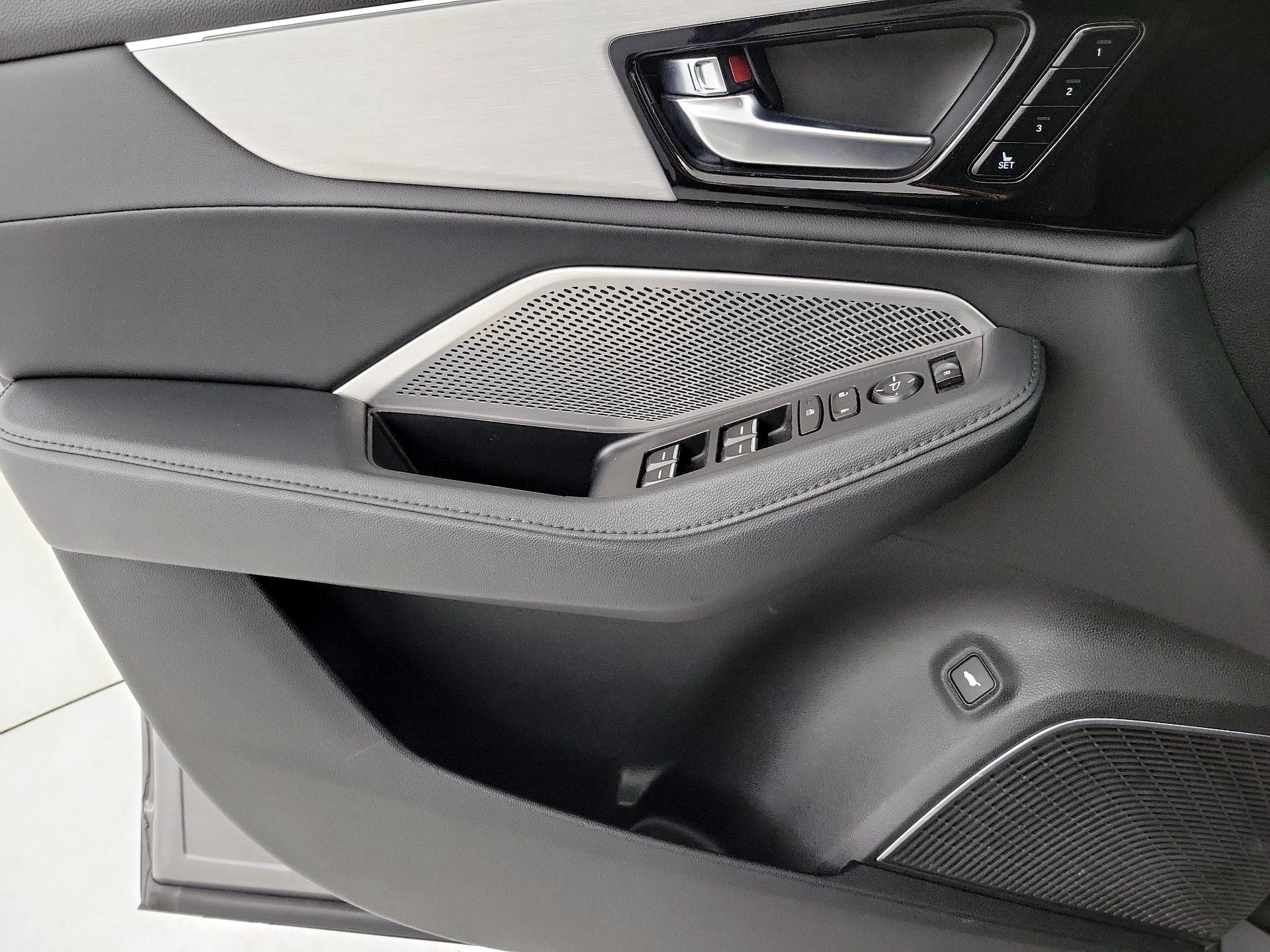 Thumbnail: 2023 Acura MDX - 12