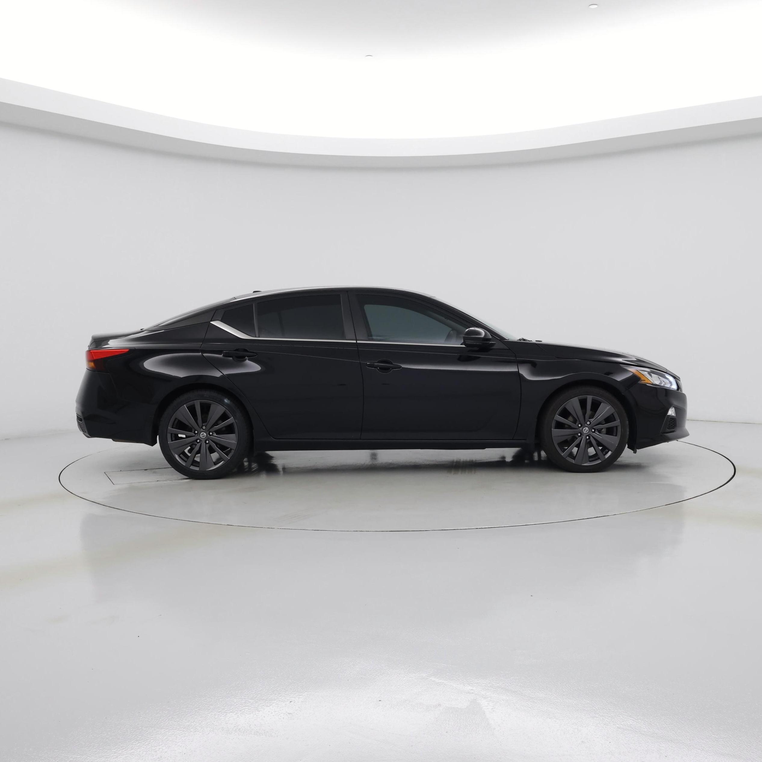 Thumbnail: 2021 Nissan Altima - 7