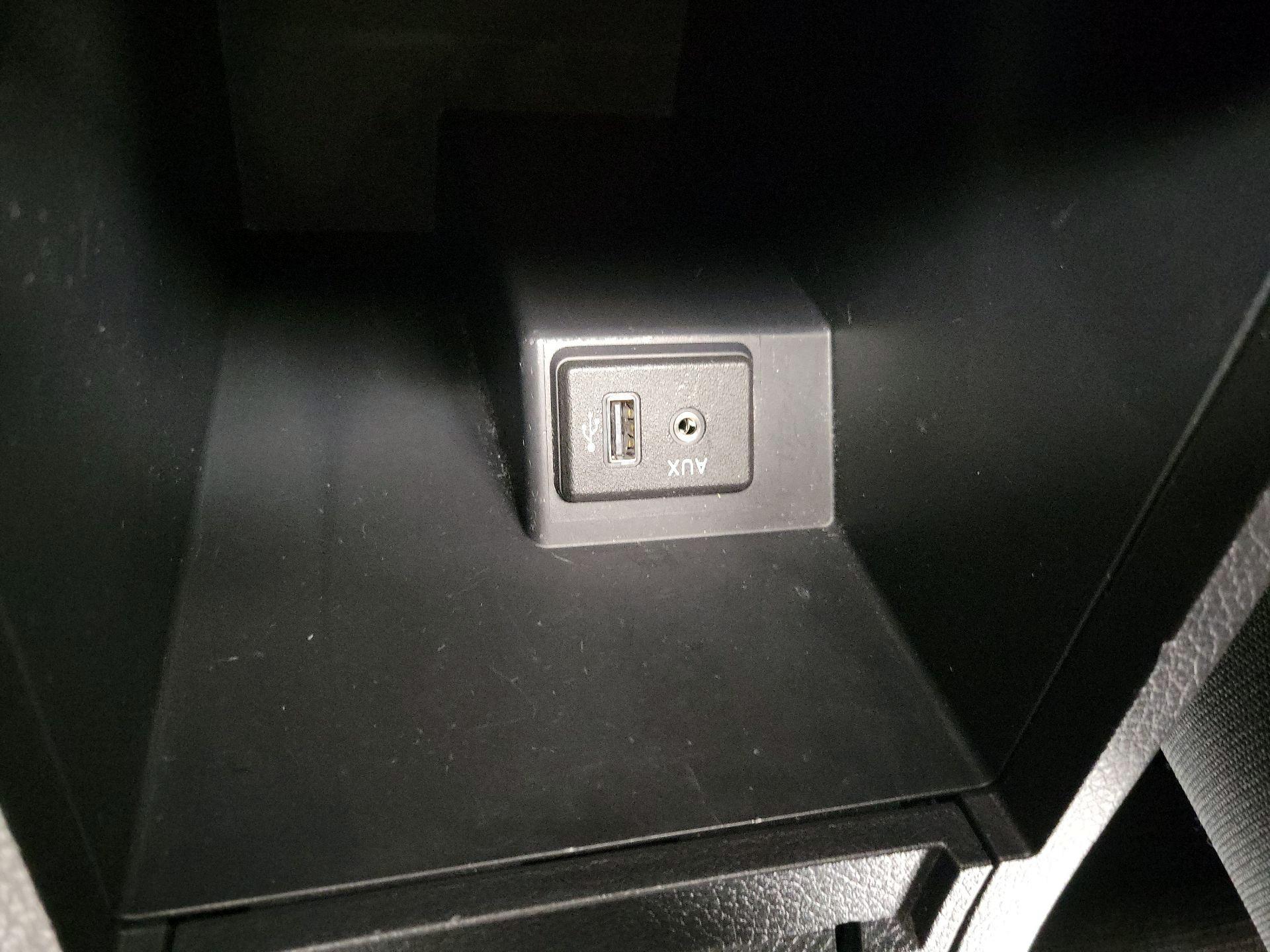 Thumbnail: 2019 Nissan Sentra - 18