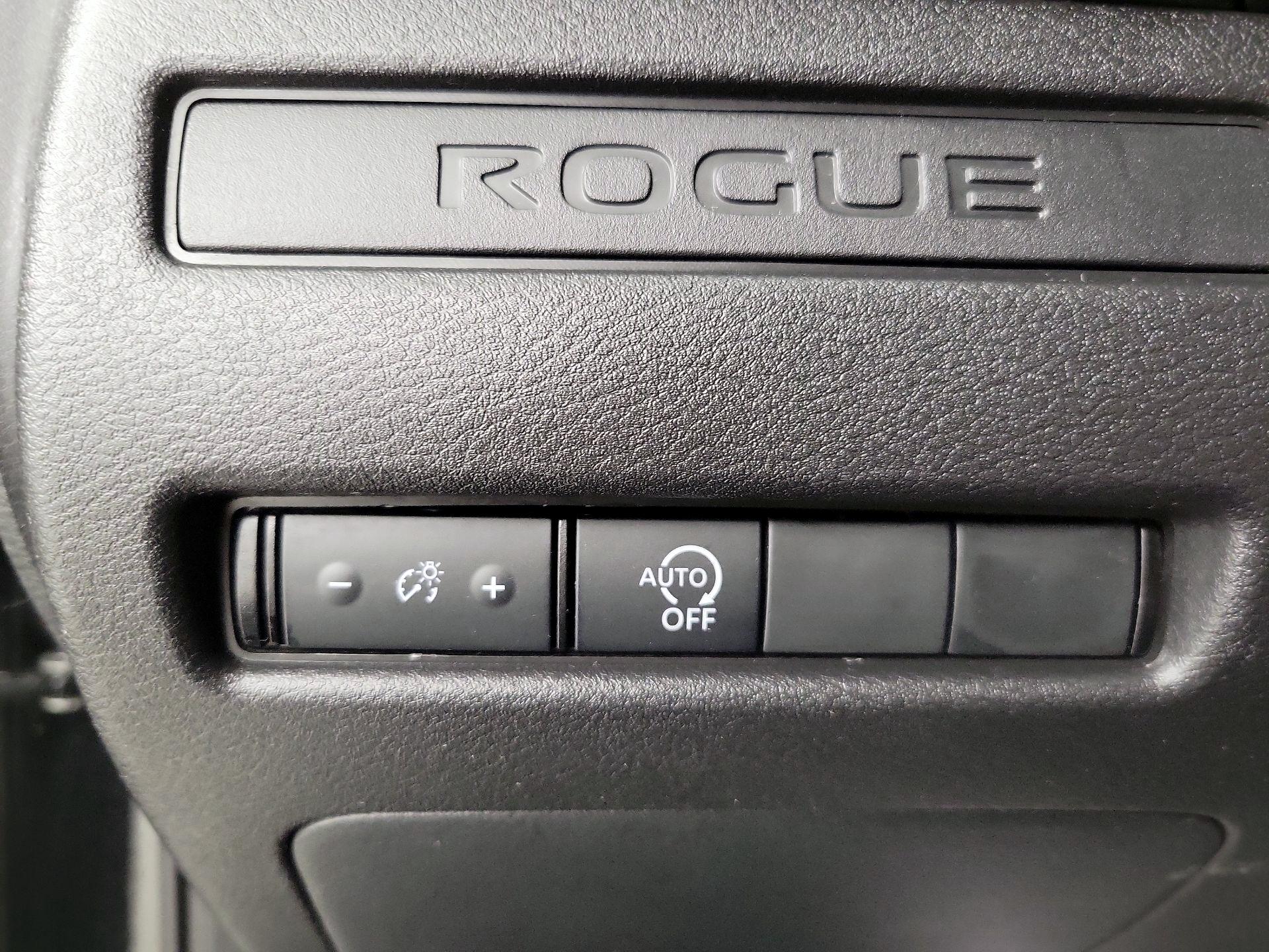 Thumbnail: 2023 Nissan Rogue - 13