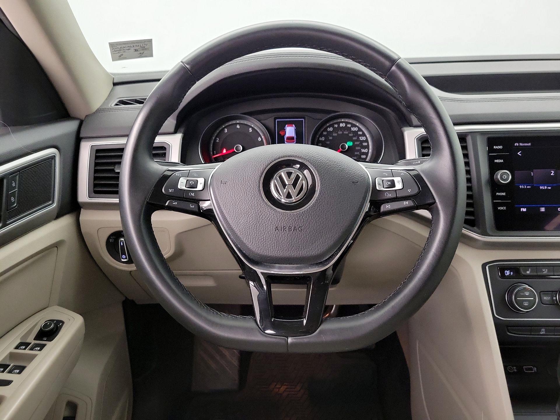 Thumbnail: 2018 Volkswagen Atlas - 10