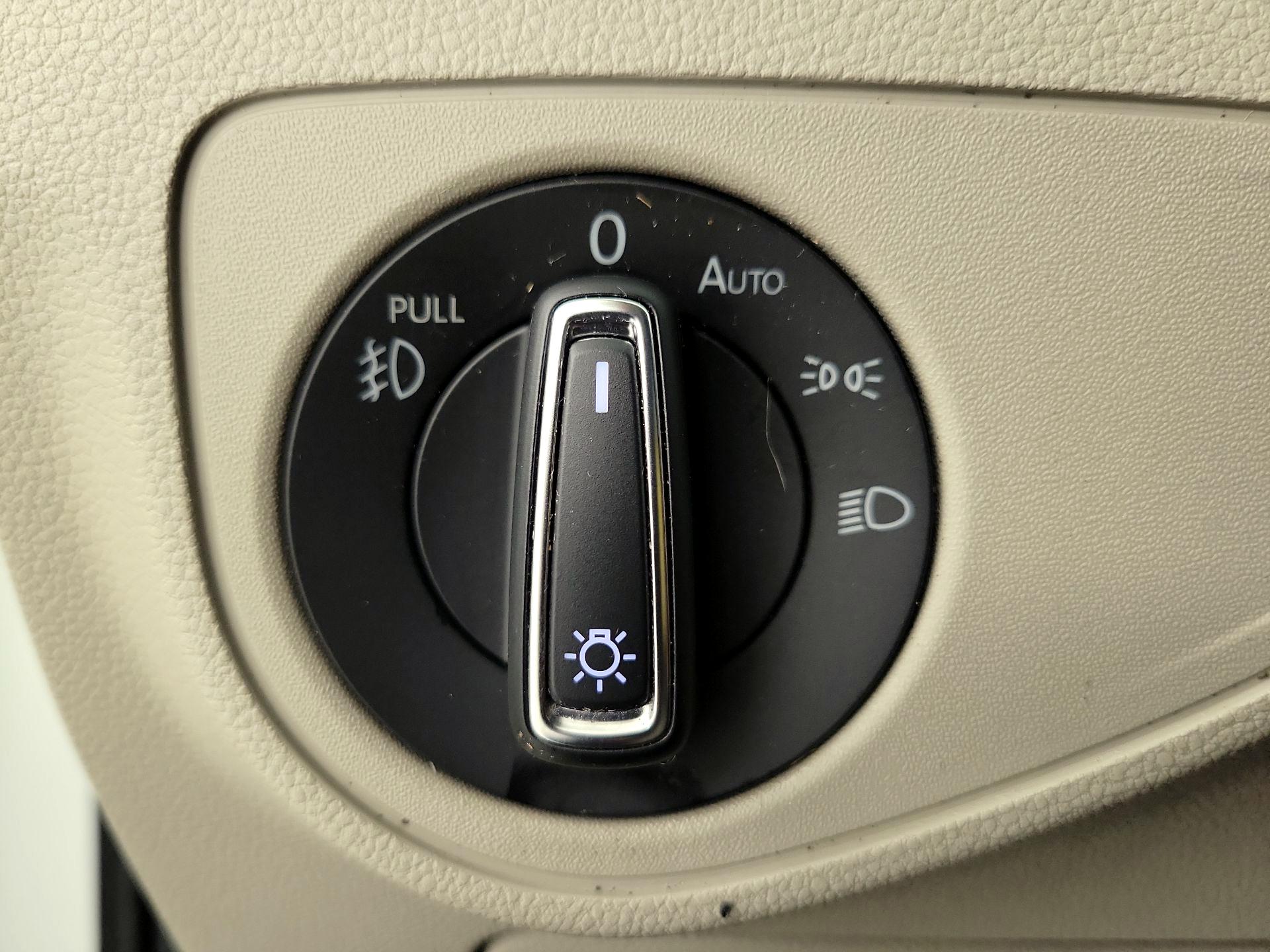 Thumbnail: 2018 Volkswagen Atlas - 13