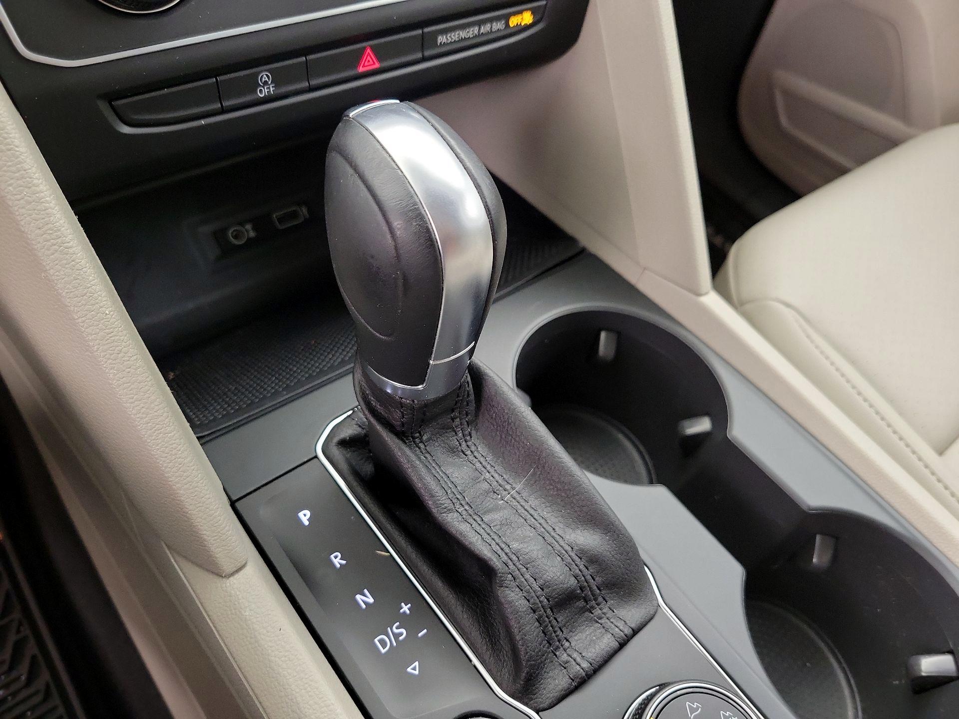 Thumbnail: 2018 Volkswagen Atlas - 17