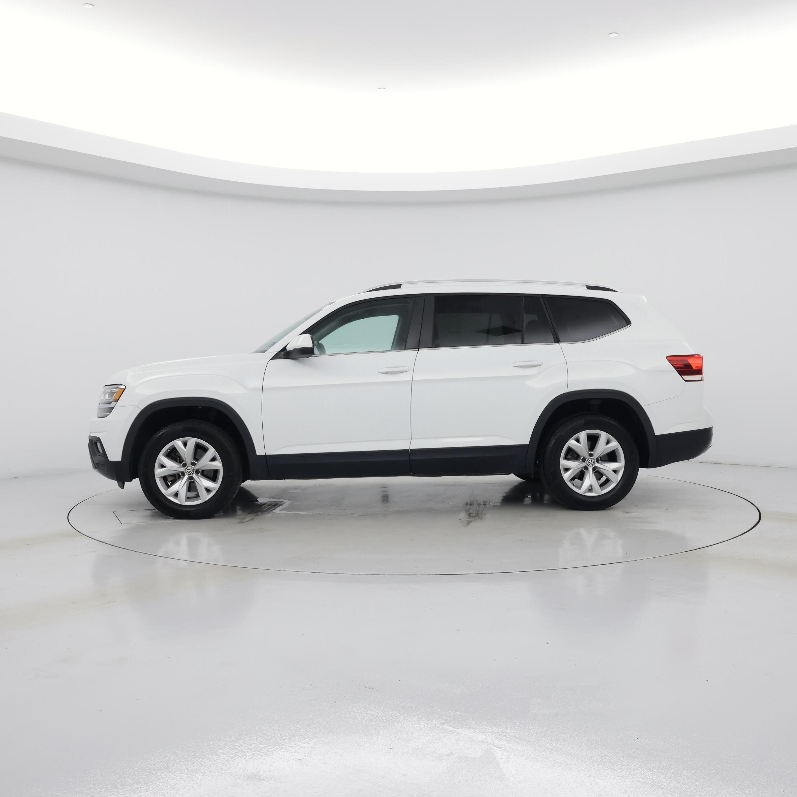 Thumbnail: 2018 Volkswagen Atlas - 3