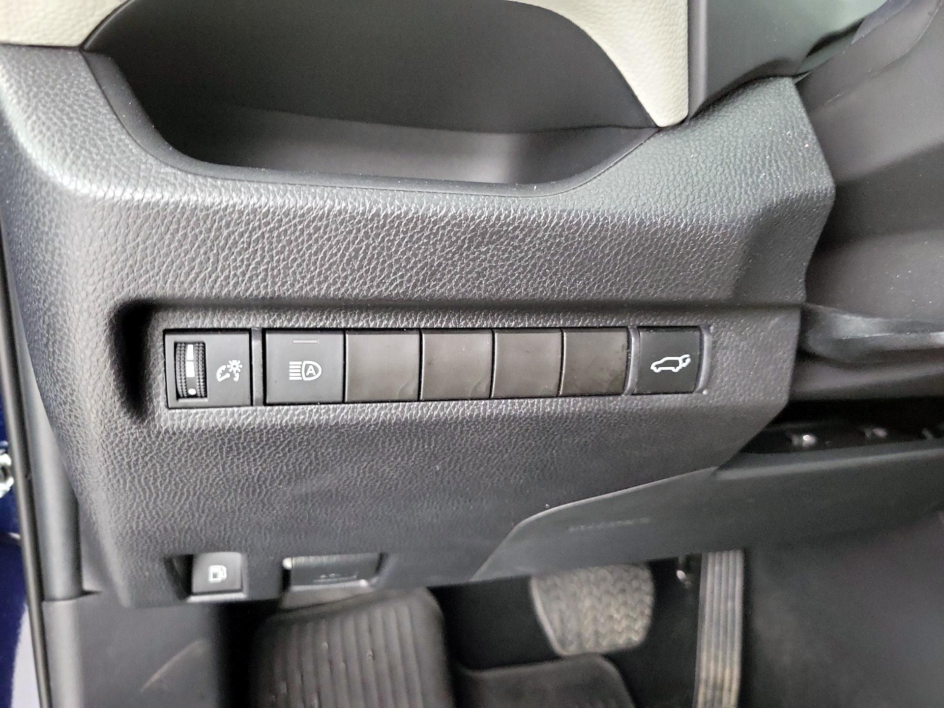 Thumbnail: 2025 Toyota RAV4 - 13