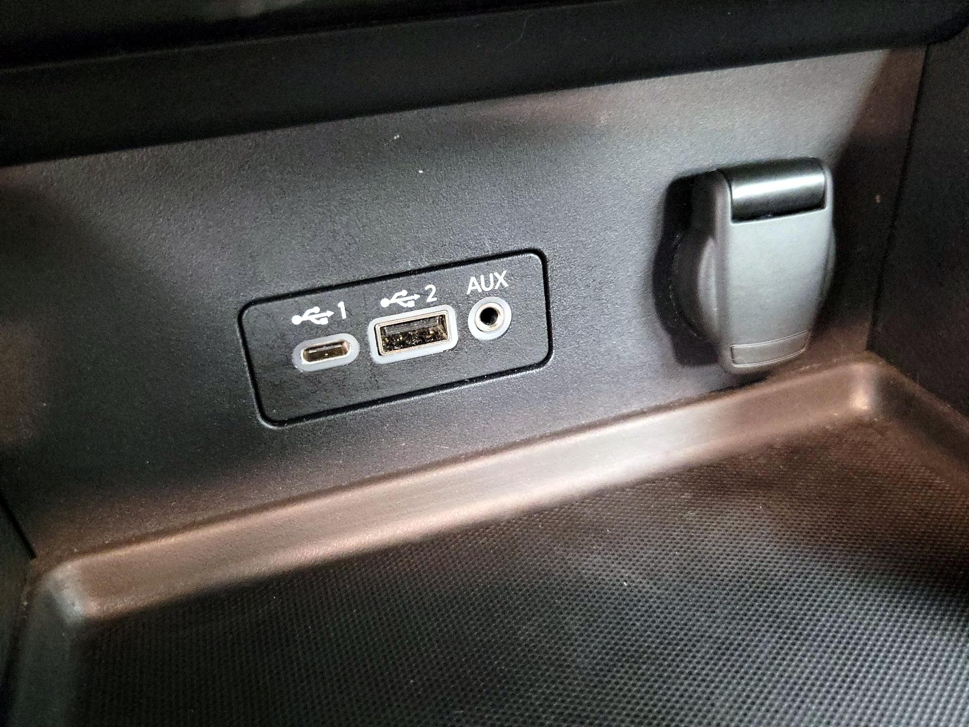 Thumbnail: 2023 Nissan Sentra - 18