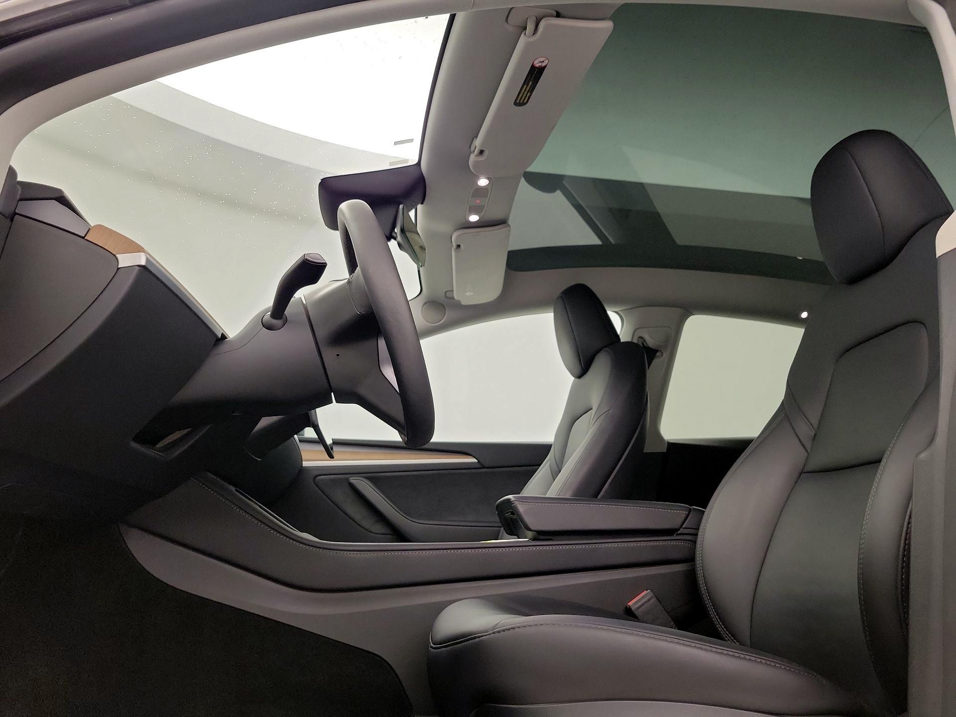 Thumbnail: 2024 Tesla Model Y - 19