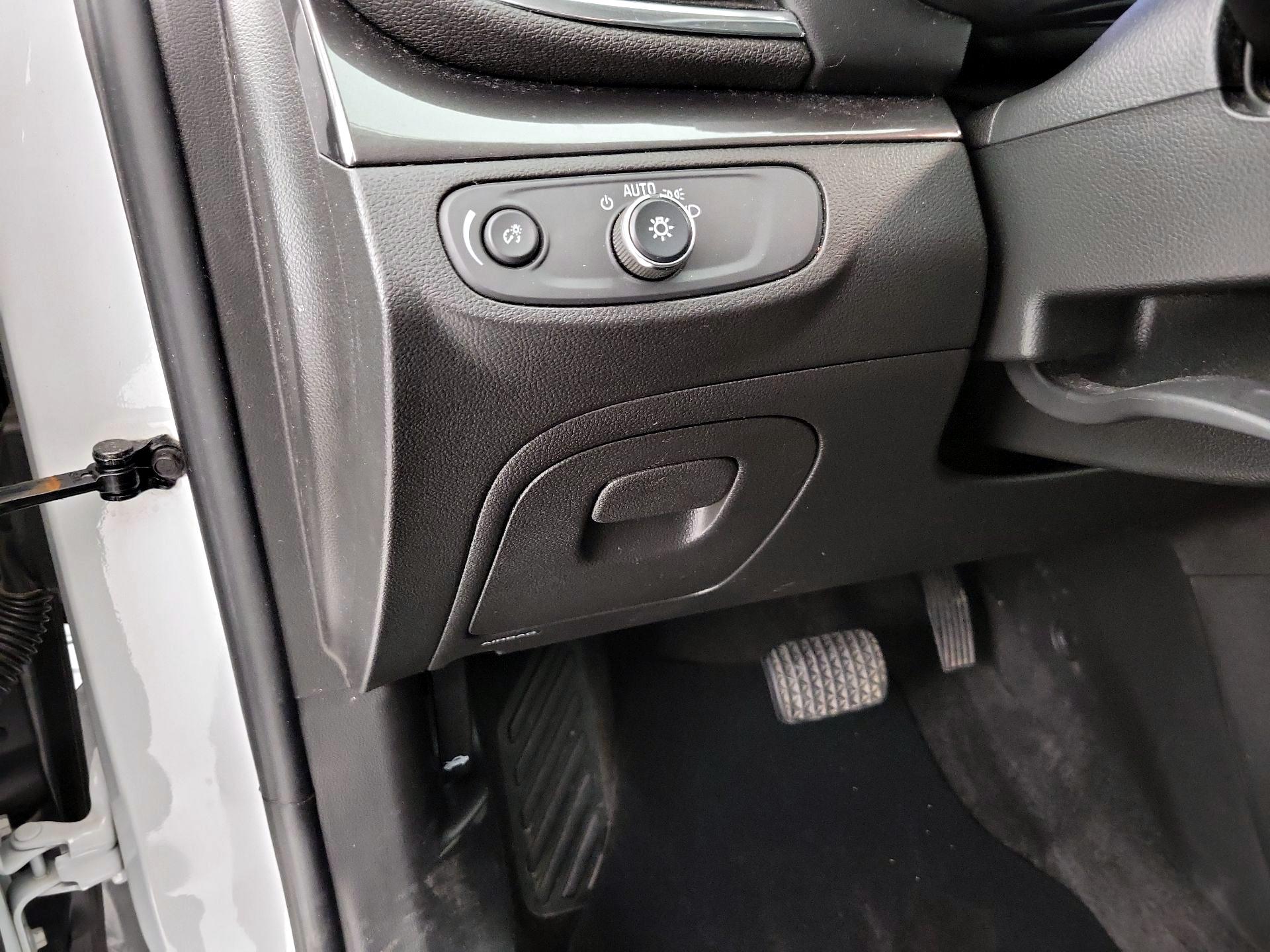 Thumbnail: 2018 Buick Encore - 13