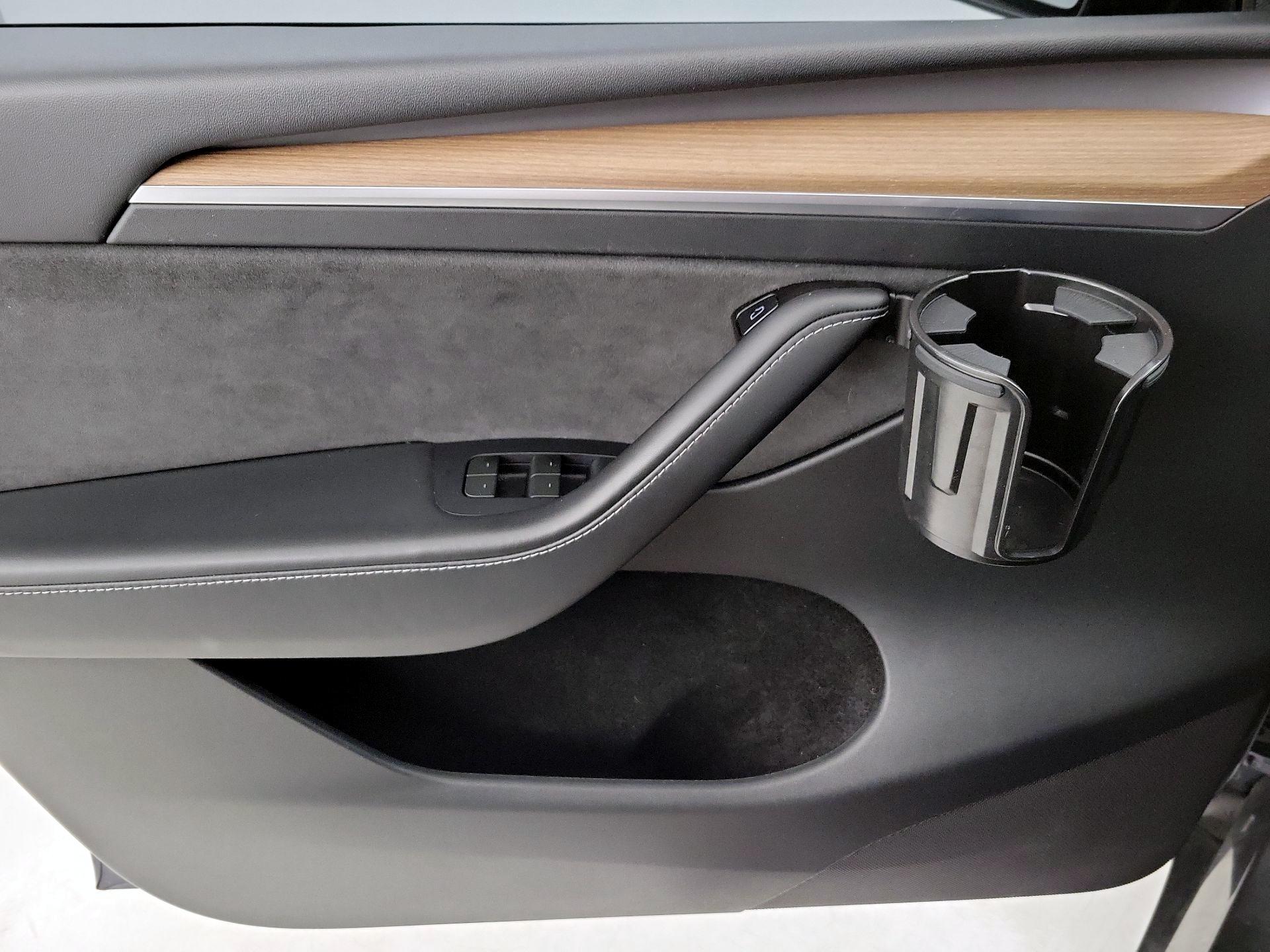 Thumbnail: 2023 Tesla Model Y - 12