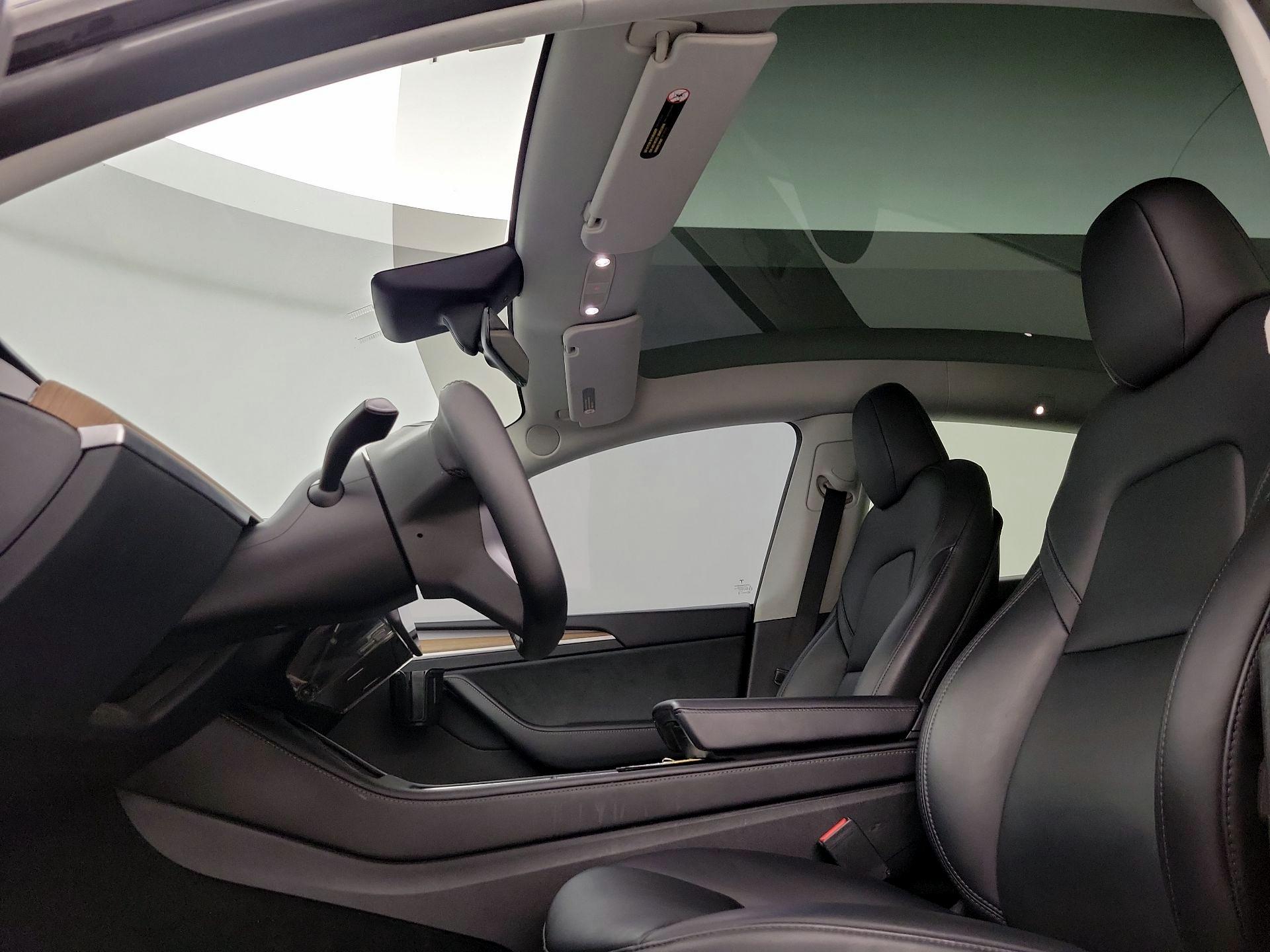 Thumbnail: 2023 Tesla Model Y - 19