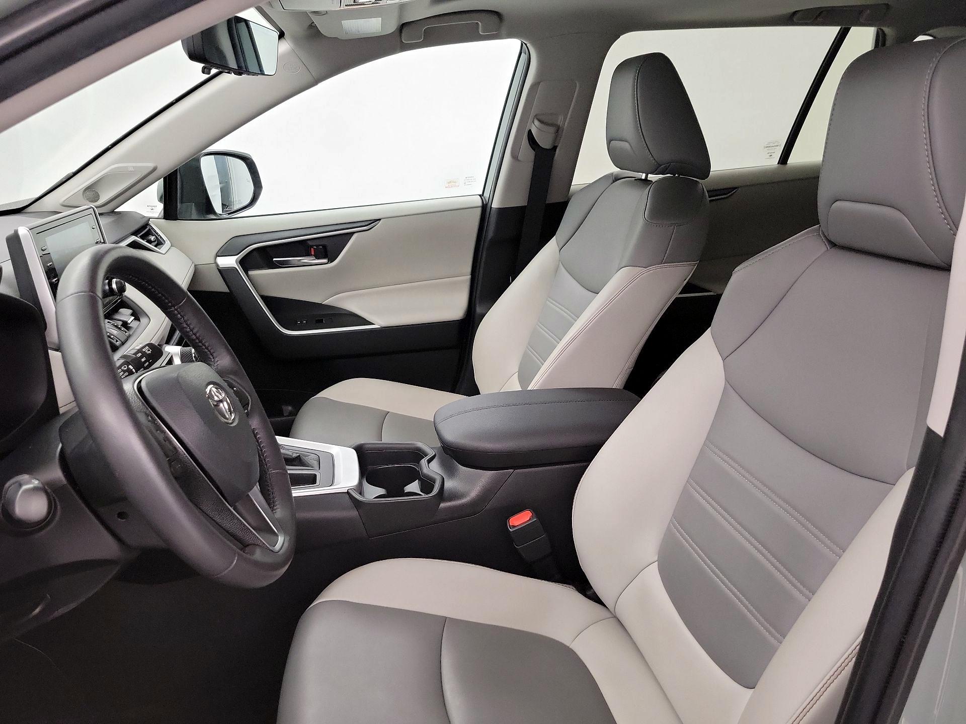 Thumbnail: 2021 Toyota RAV4 - 11