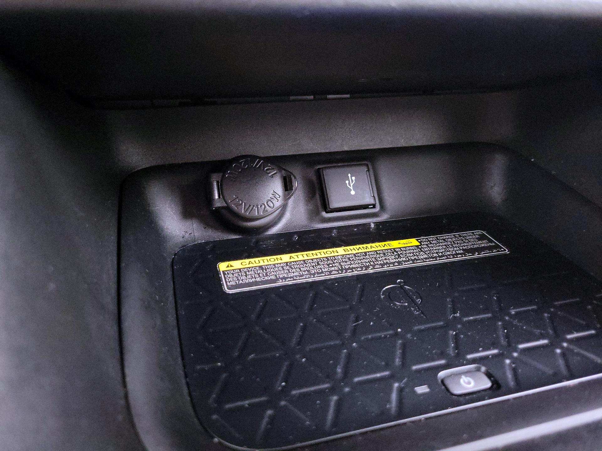 Thumbnail: 2021 Toyota RAV4 - 18
